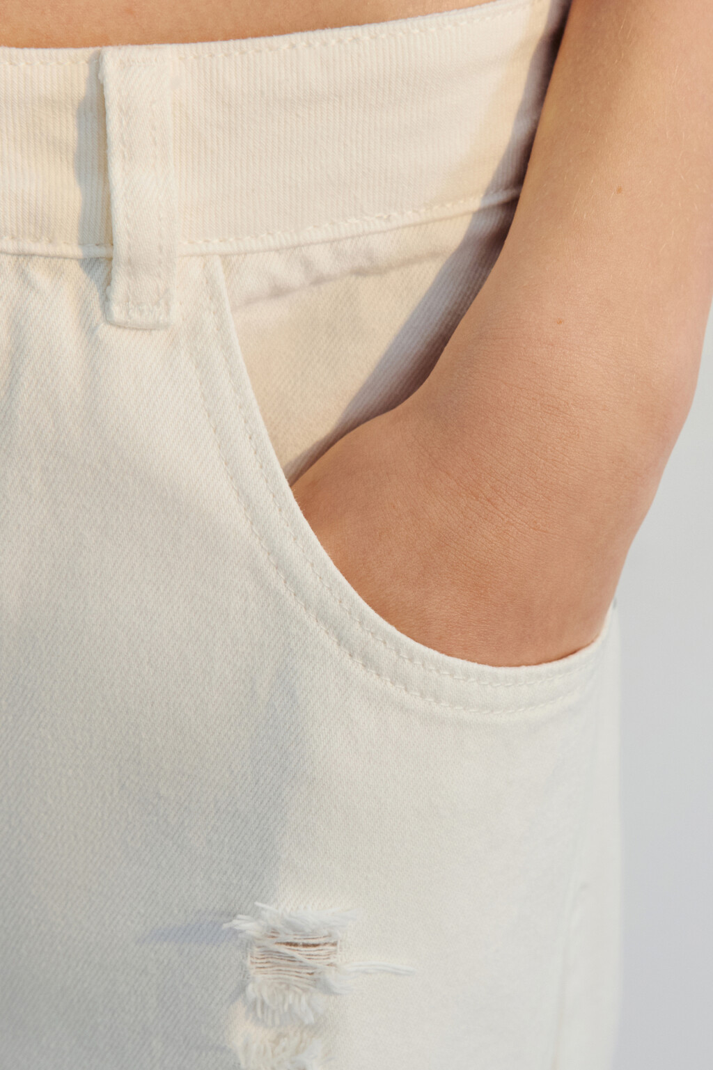 Джинсы baggy fit широкие рваные - цвет белый - 6