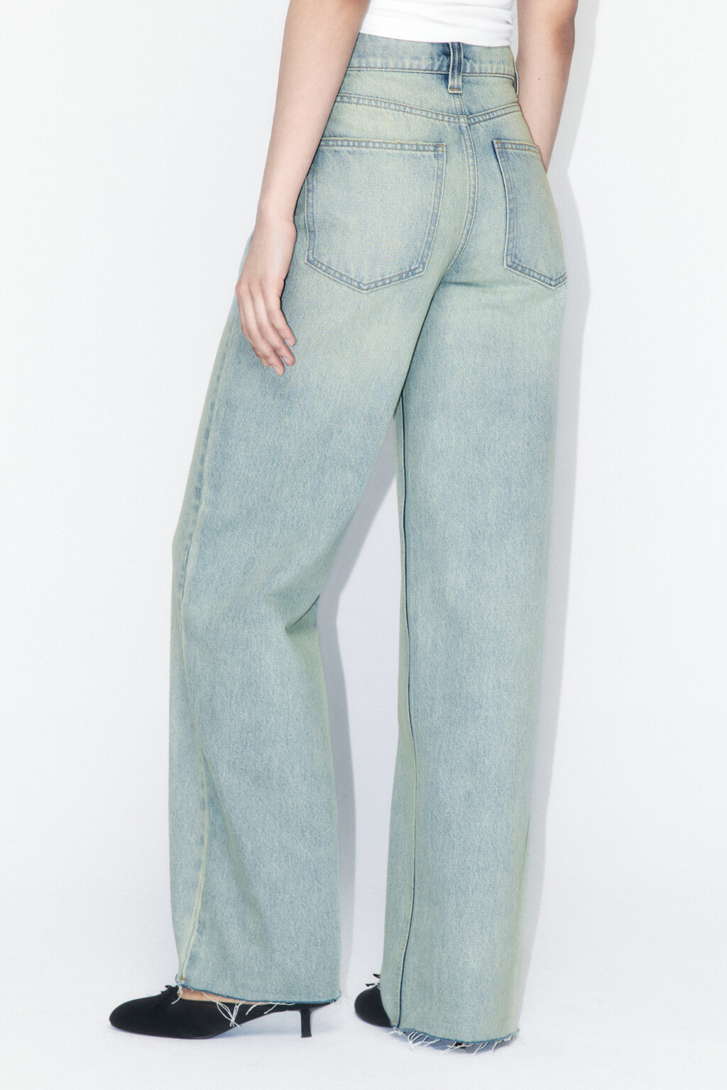 Джинсы широкие с открытыми срезами - цвет синий - 3