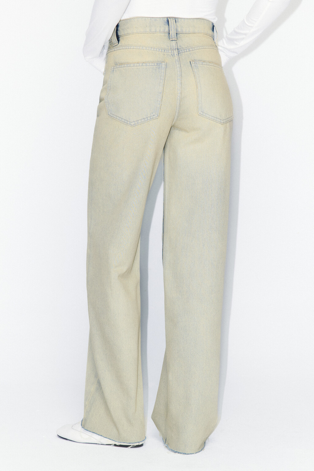 Джинсы широкие с открытыми срезами - цвет бежевый - 3