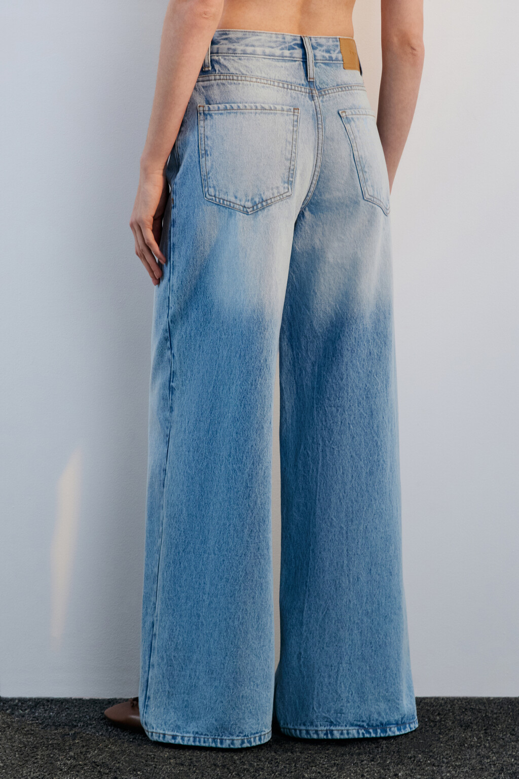 Джинсы широкие с высокой посадкой - цвет голубой - 3