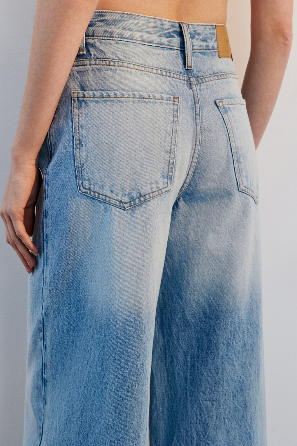 Джинсы широкие с высокой посадкой - цвет голубой - 6