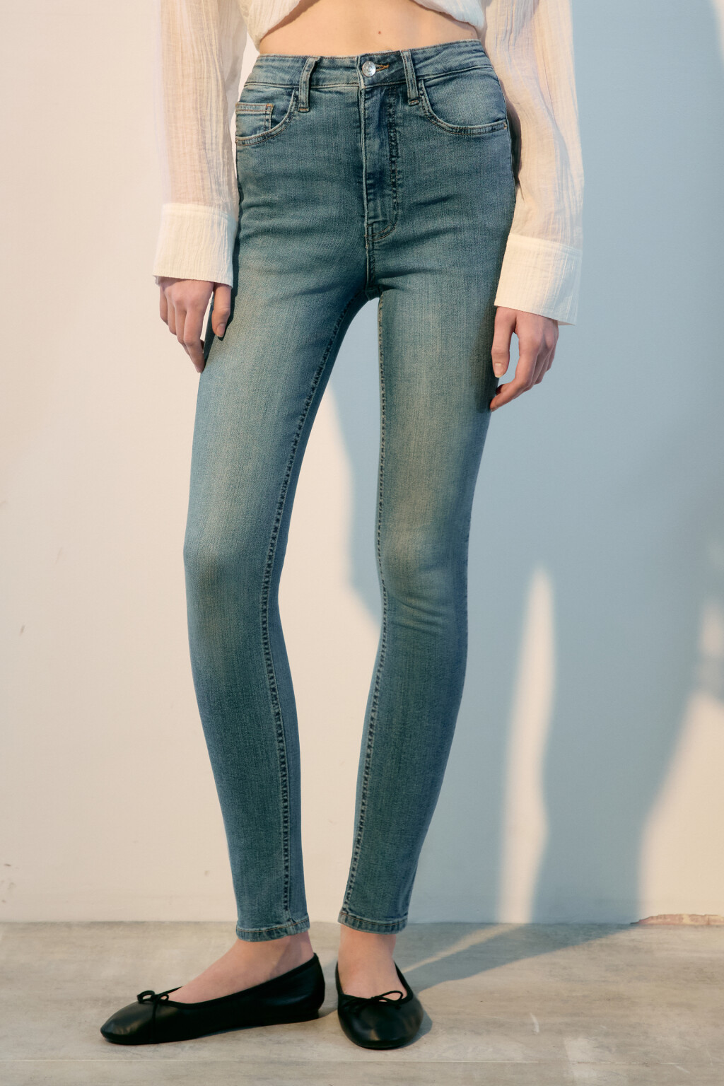 Джинсы облегающие с высокой посадкой - цвет синий - 2