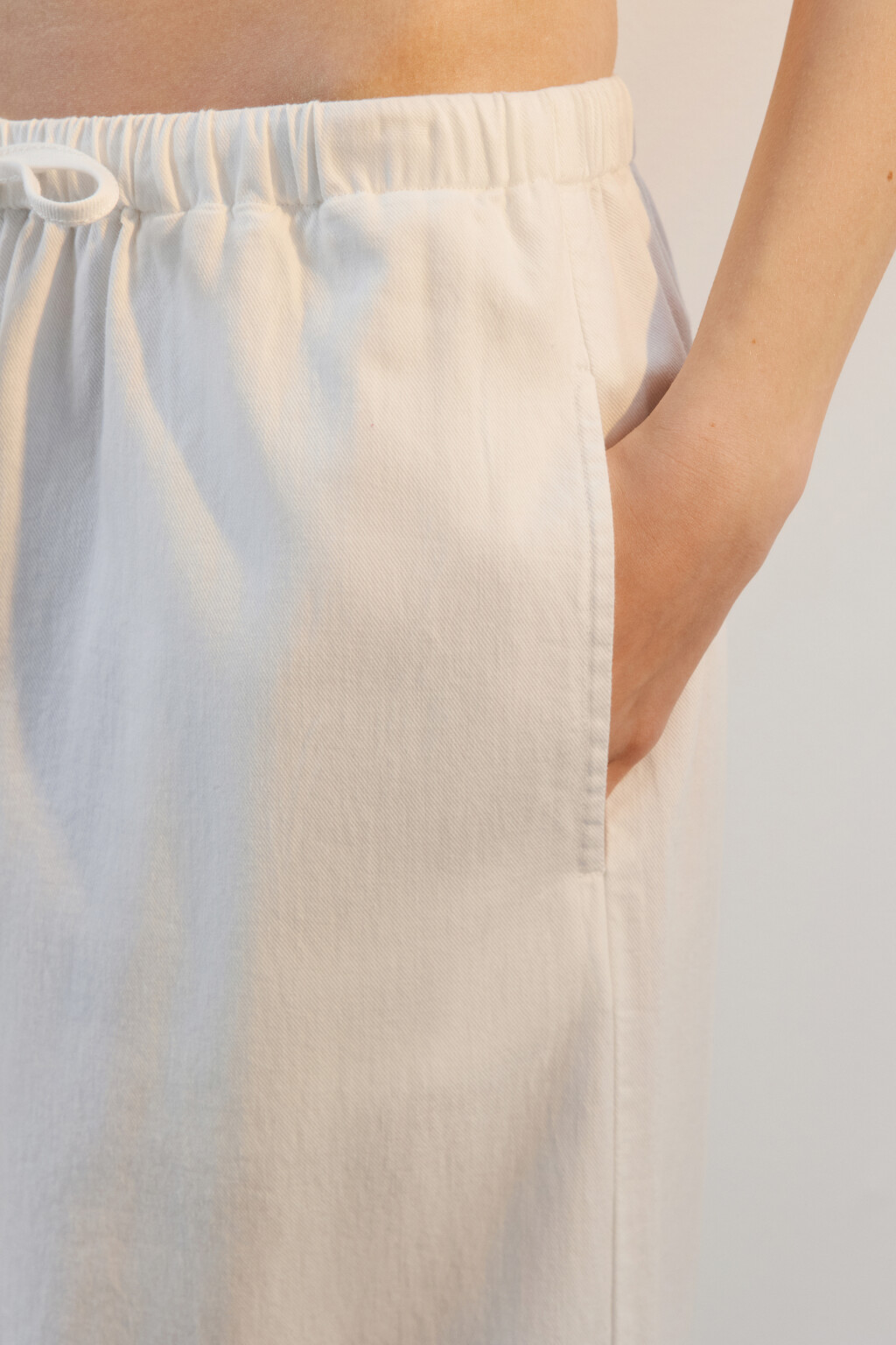 Брюки широкие с поясом на завязках - цвет белый - 6