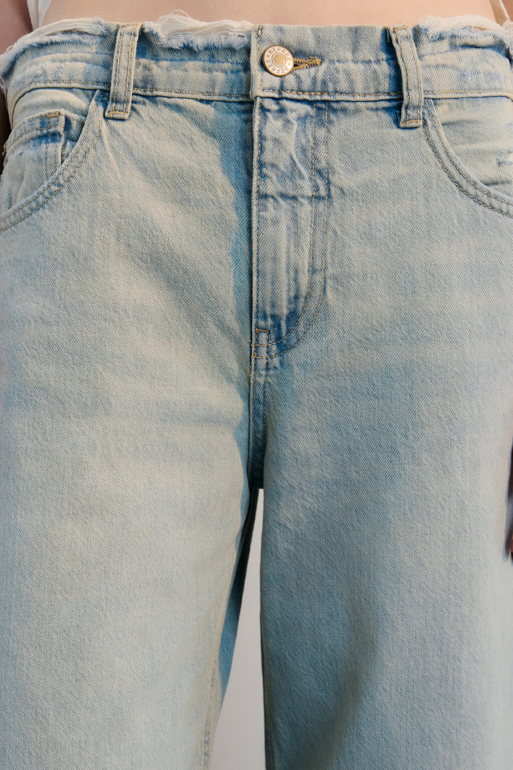 Джинсы широкие с рваным коленом - цвет синий - 5