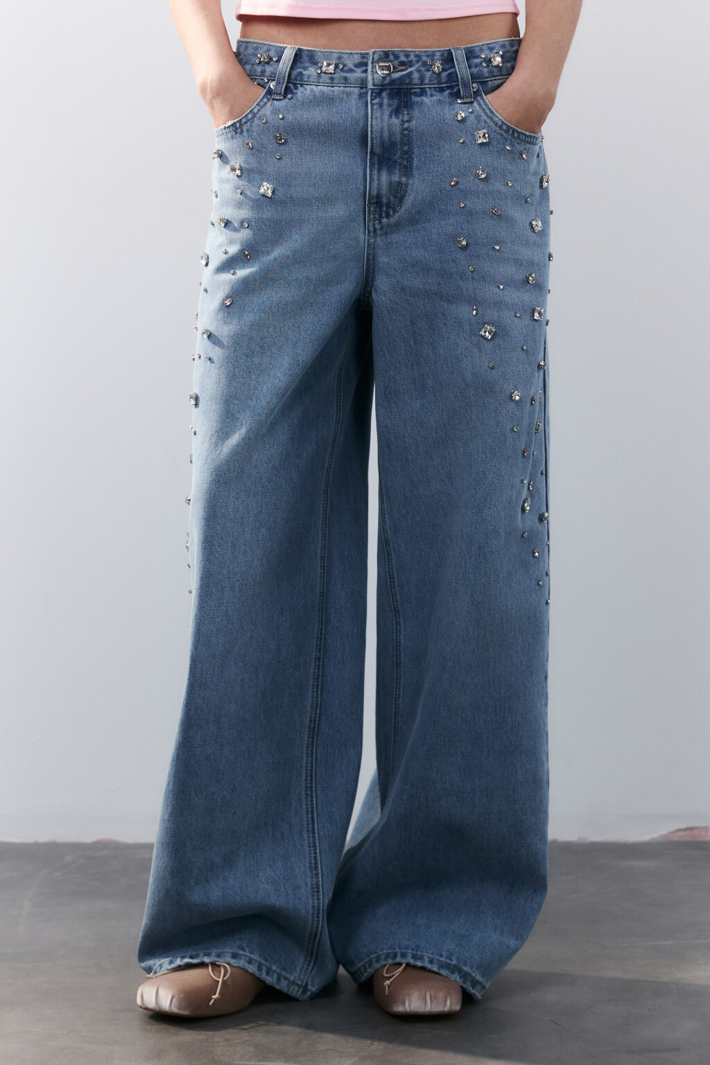 Джинсы baggy fit с кристаллами - цвет голубой - 2