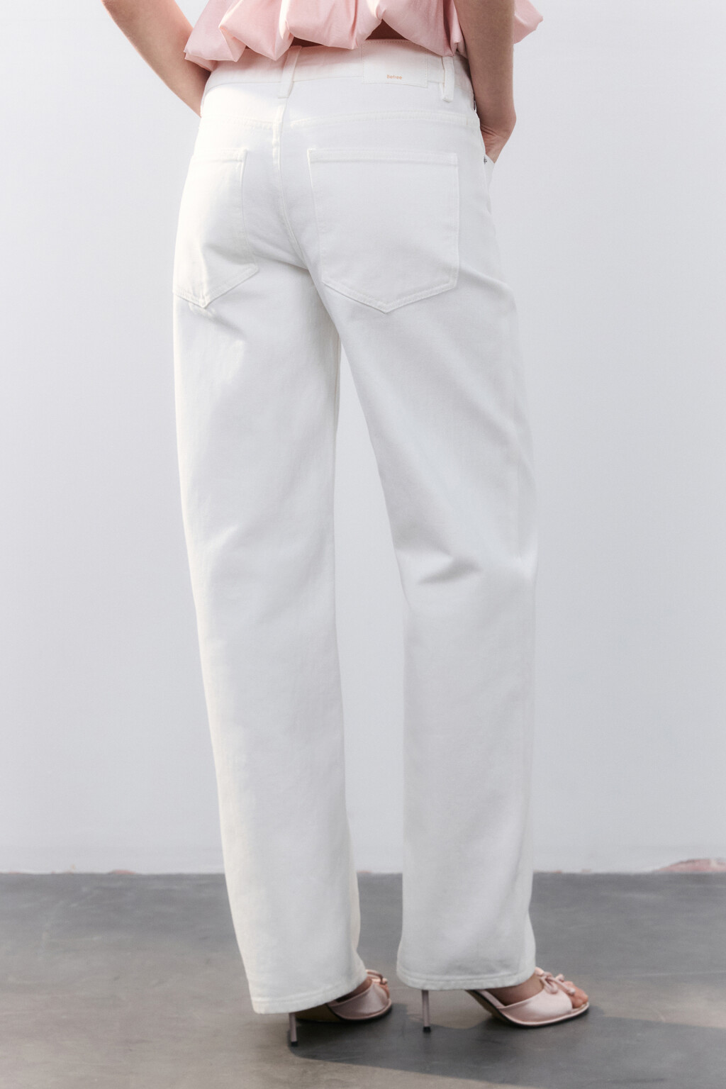 Джинсы прямые со средней посадкой - цвет белый - 3