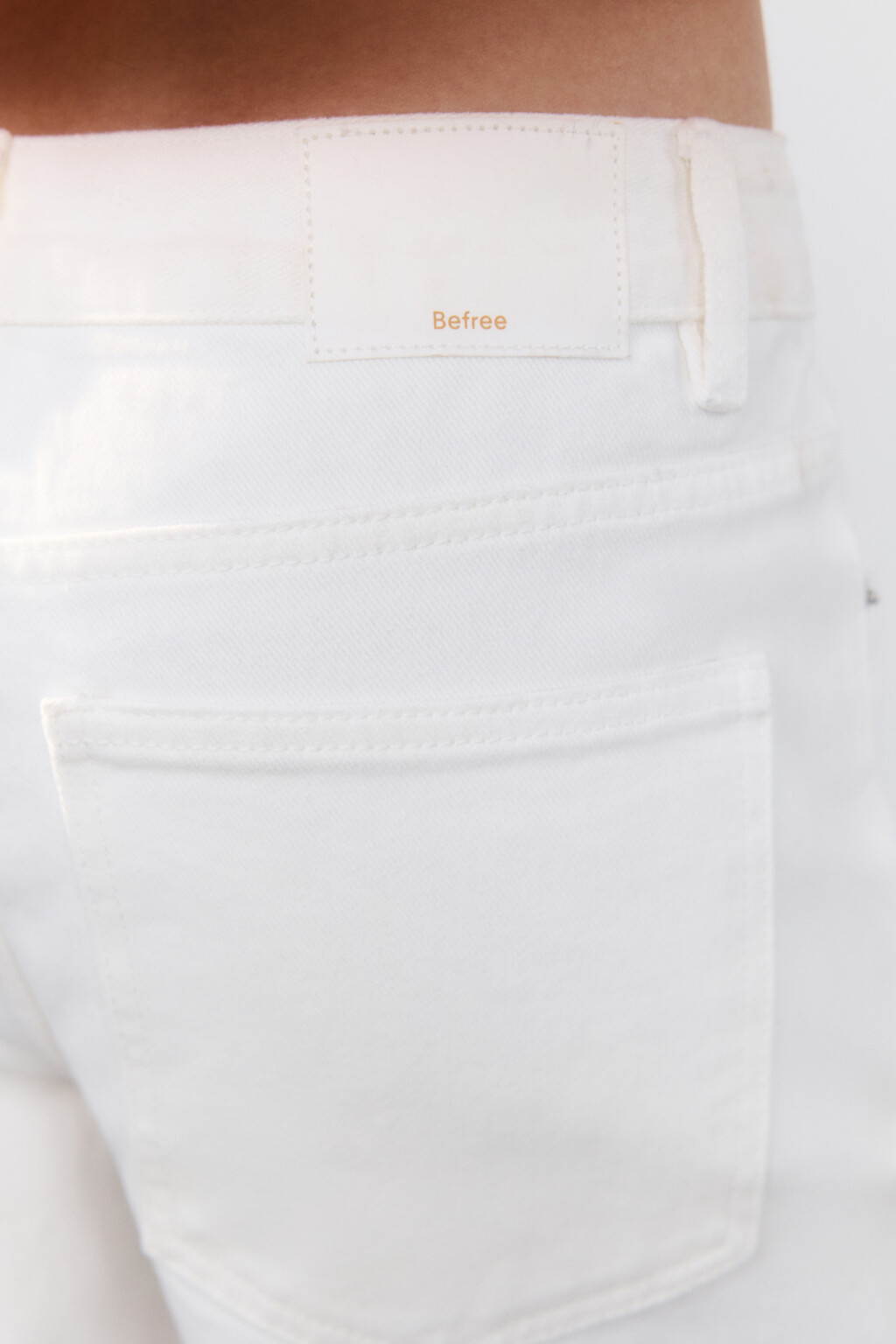 Джинсы прямые со средней посадкой - цвет белый - 7