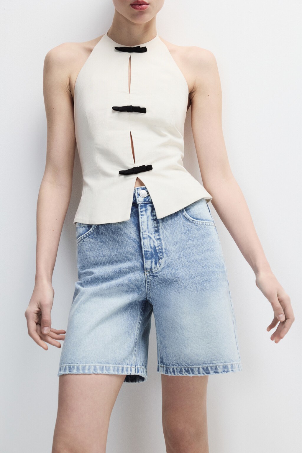 Шорты джинсовые с высокой посадкой - цвет голубой - 1