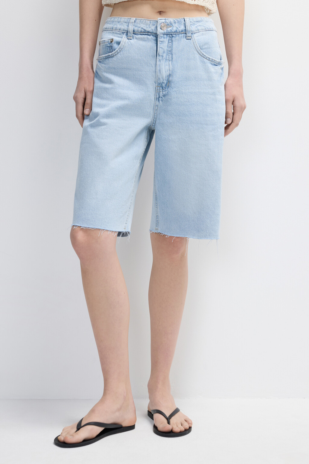 Шорты джинсовые прямые с высокой посадкой - цвет голубой - 2