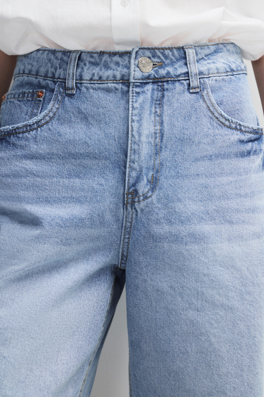 Шорты джинсовые прямые с высокой посадкой - цвет голубой - 5