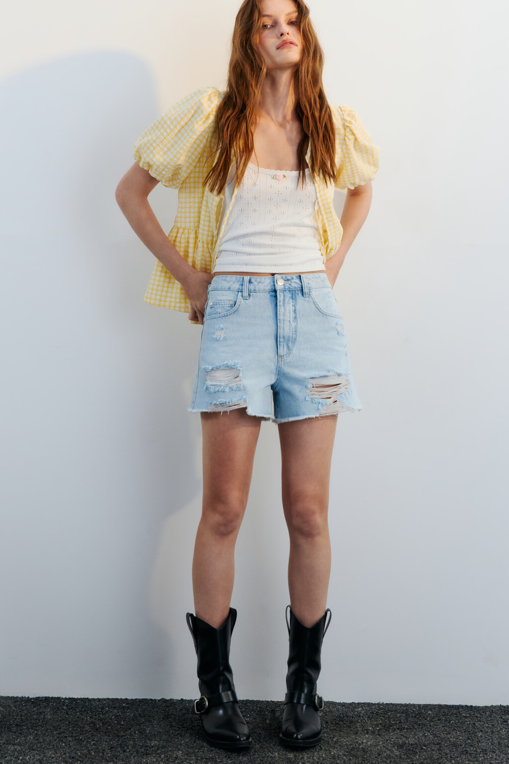 Шорты джинсовые рваные с высокой посадкой - цвет голубой - 1