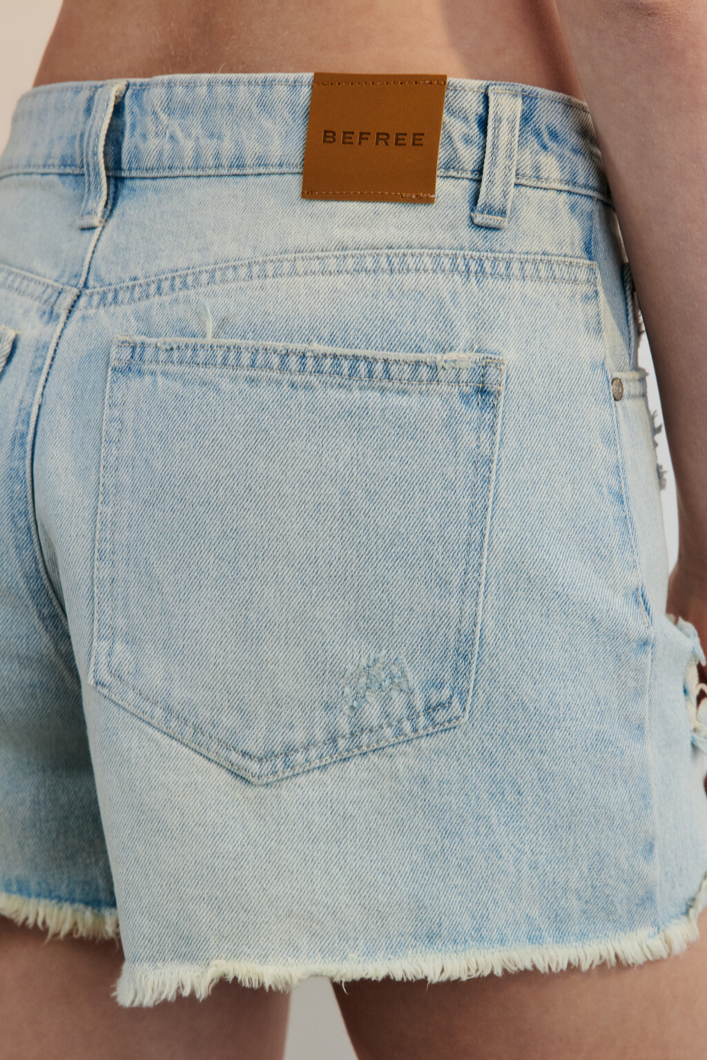 Шорты джинсовые рваные с высокой посадкой - цвет синий - 5