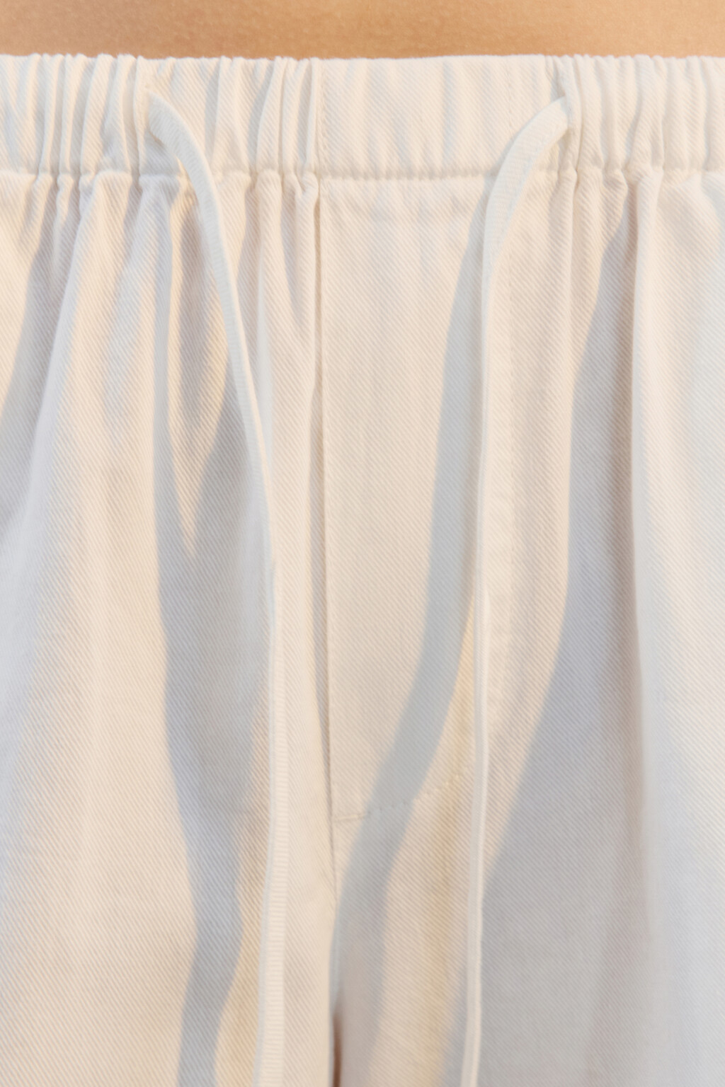 Шорты джинсовые с поясом на завязках - цвет белый - 5