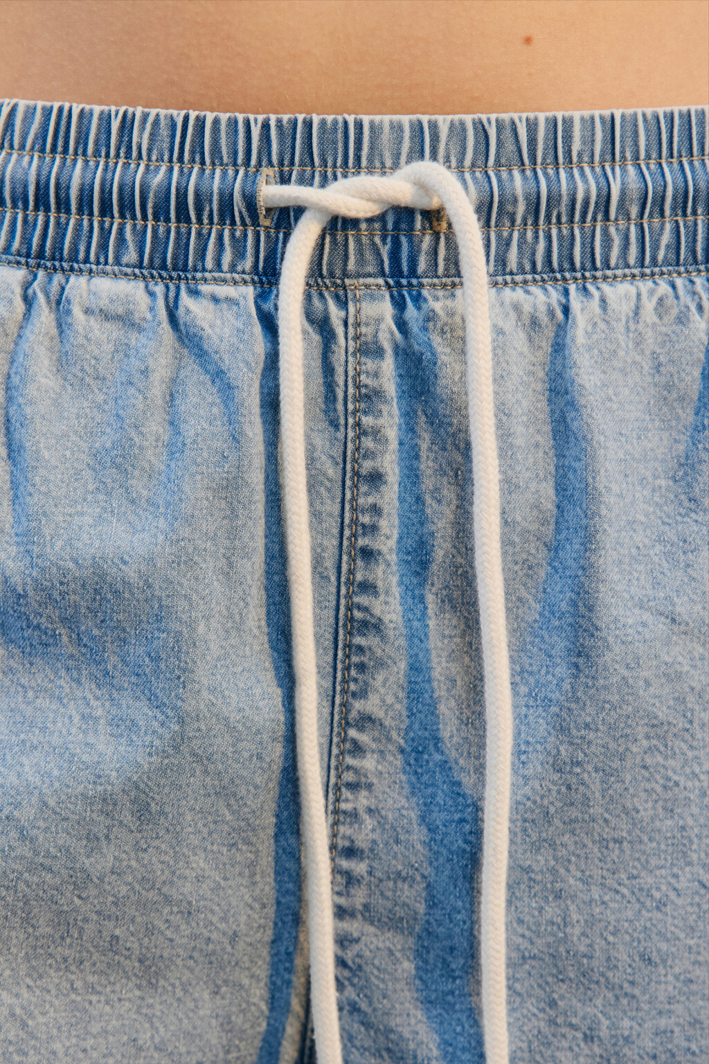 Шорты джинсовые с поясом на завязках - цвет голубой - 5