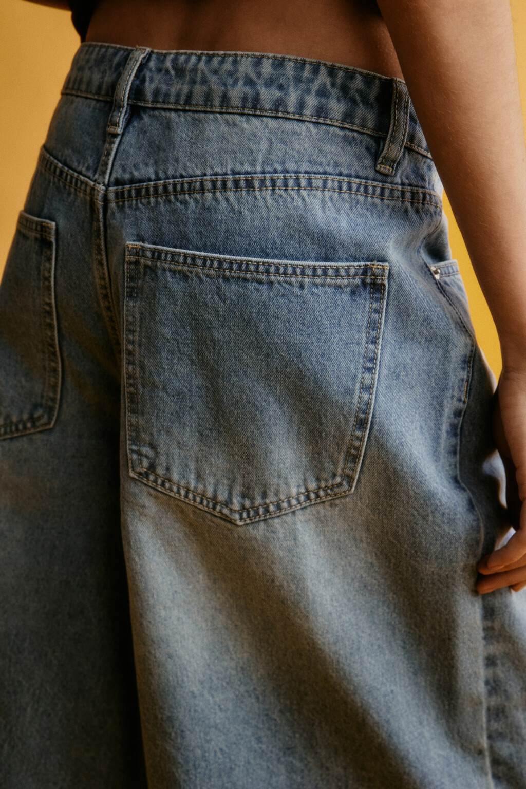 Шорты джинсовые с низкой посадкой - цвет голубой - 6