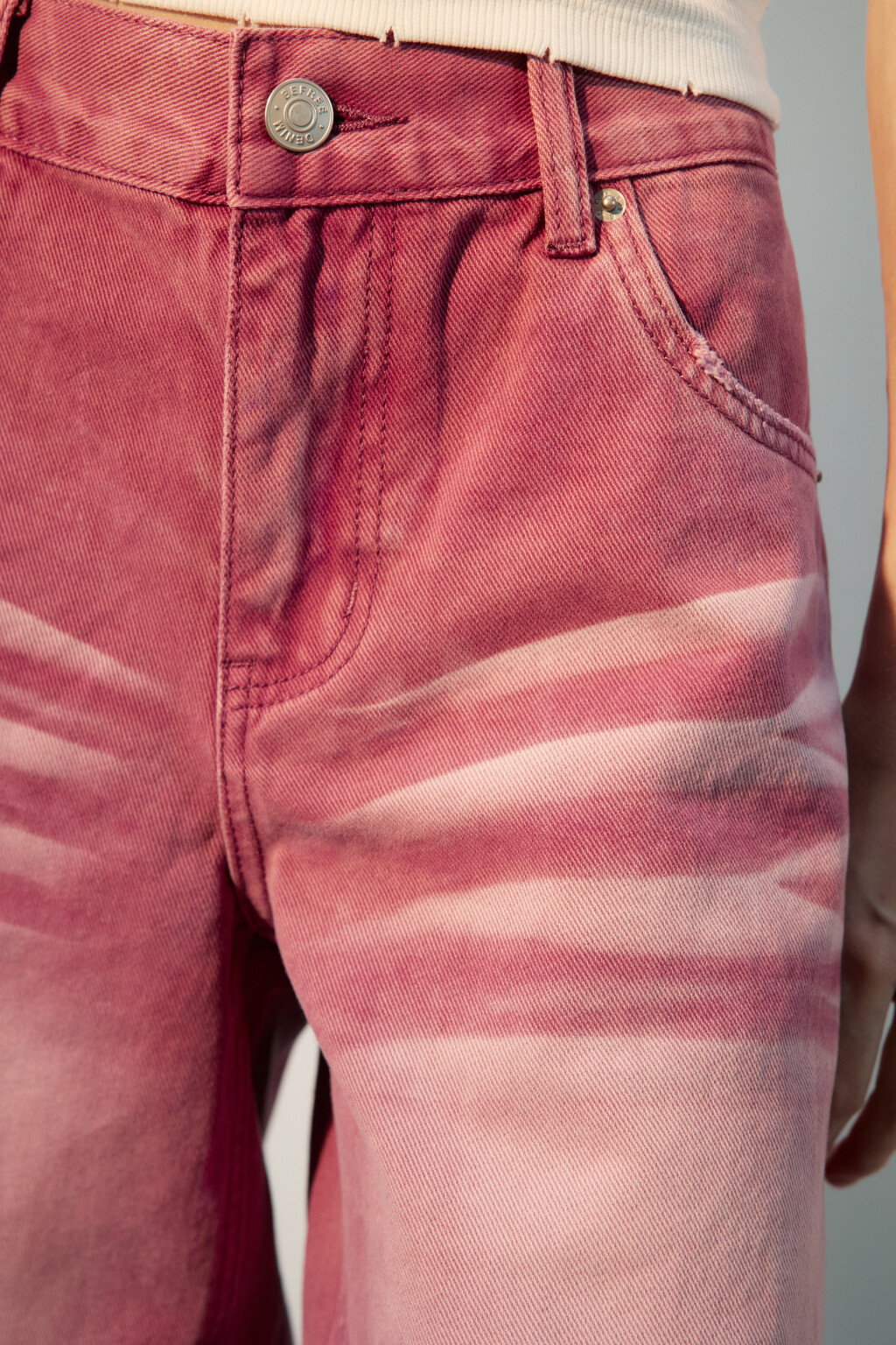 Шорты джинсовые с вареным эффектом - цвет розовый - 6