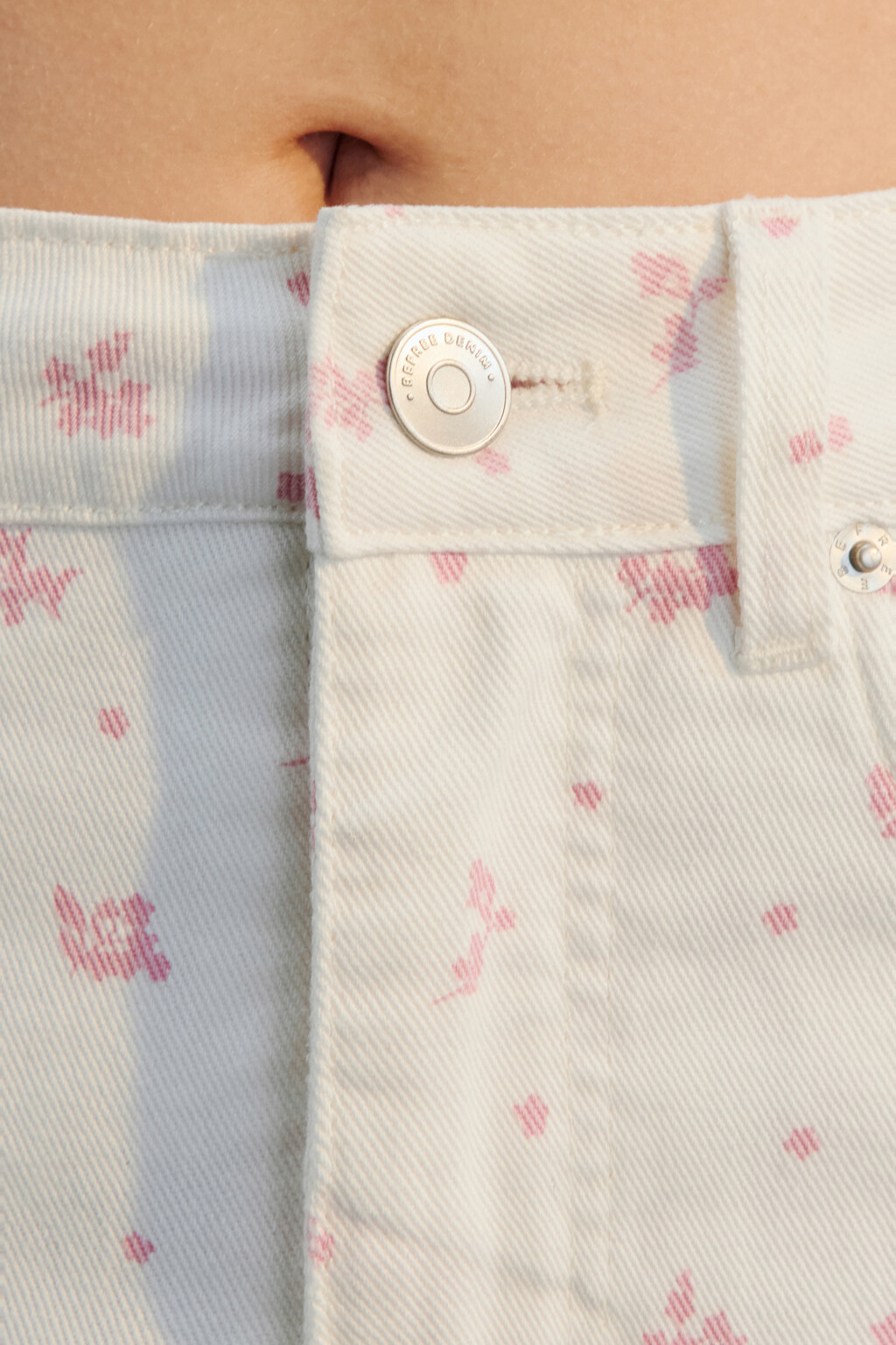 Шорты джинсовые с цветочным принтом - цвет розовый - 6