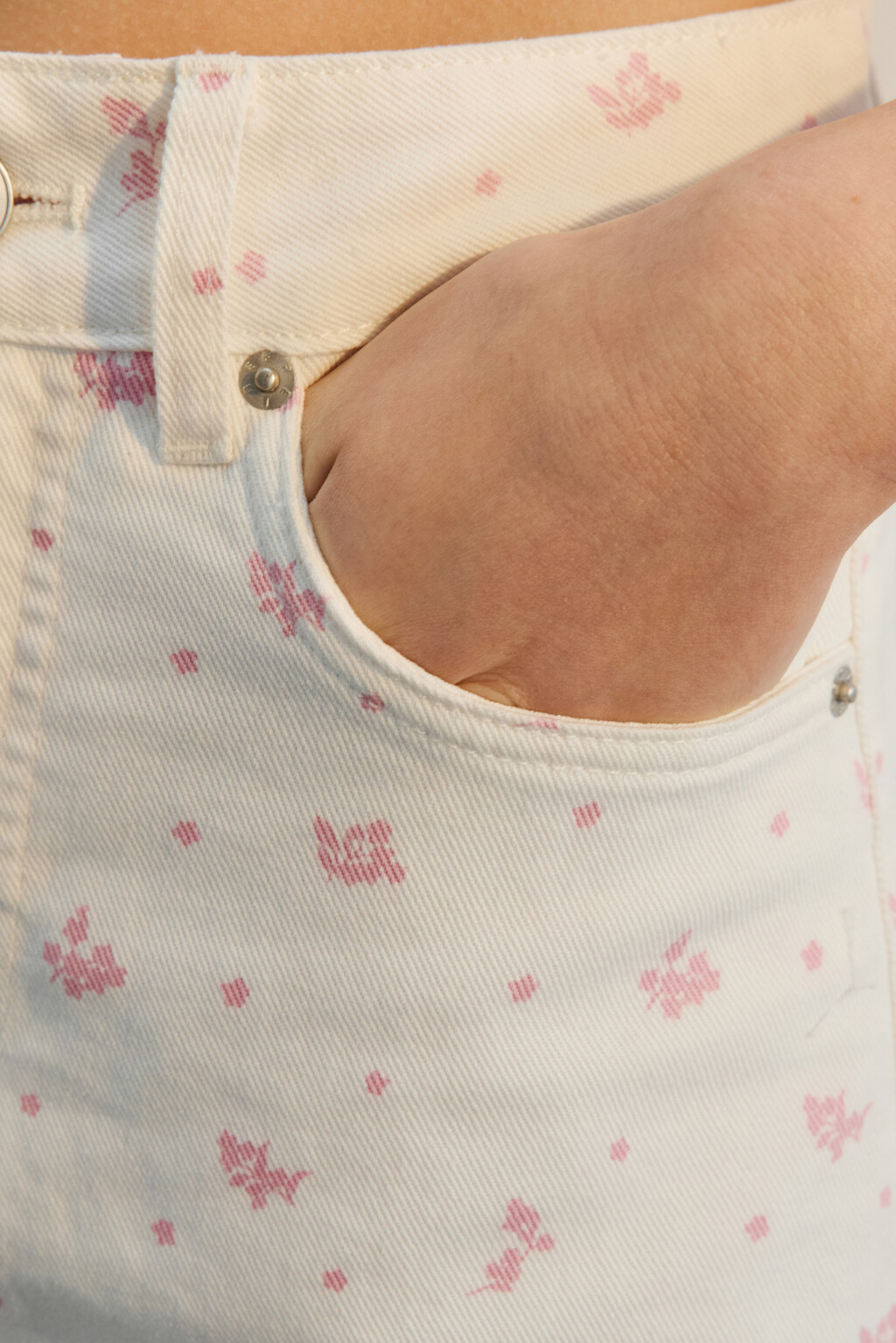 Шорты джинсовые с цветочным принтом - цвет розовый - 7