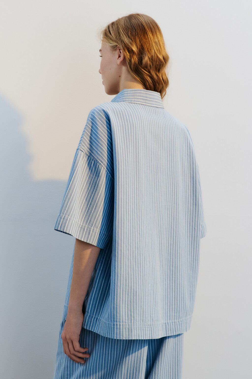 Рубашка джинсовая с коротким рукавом - цвет голубой - 3