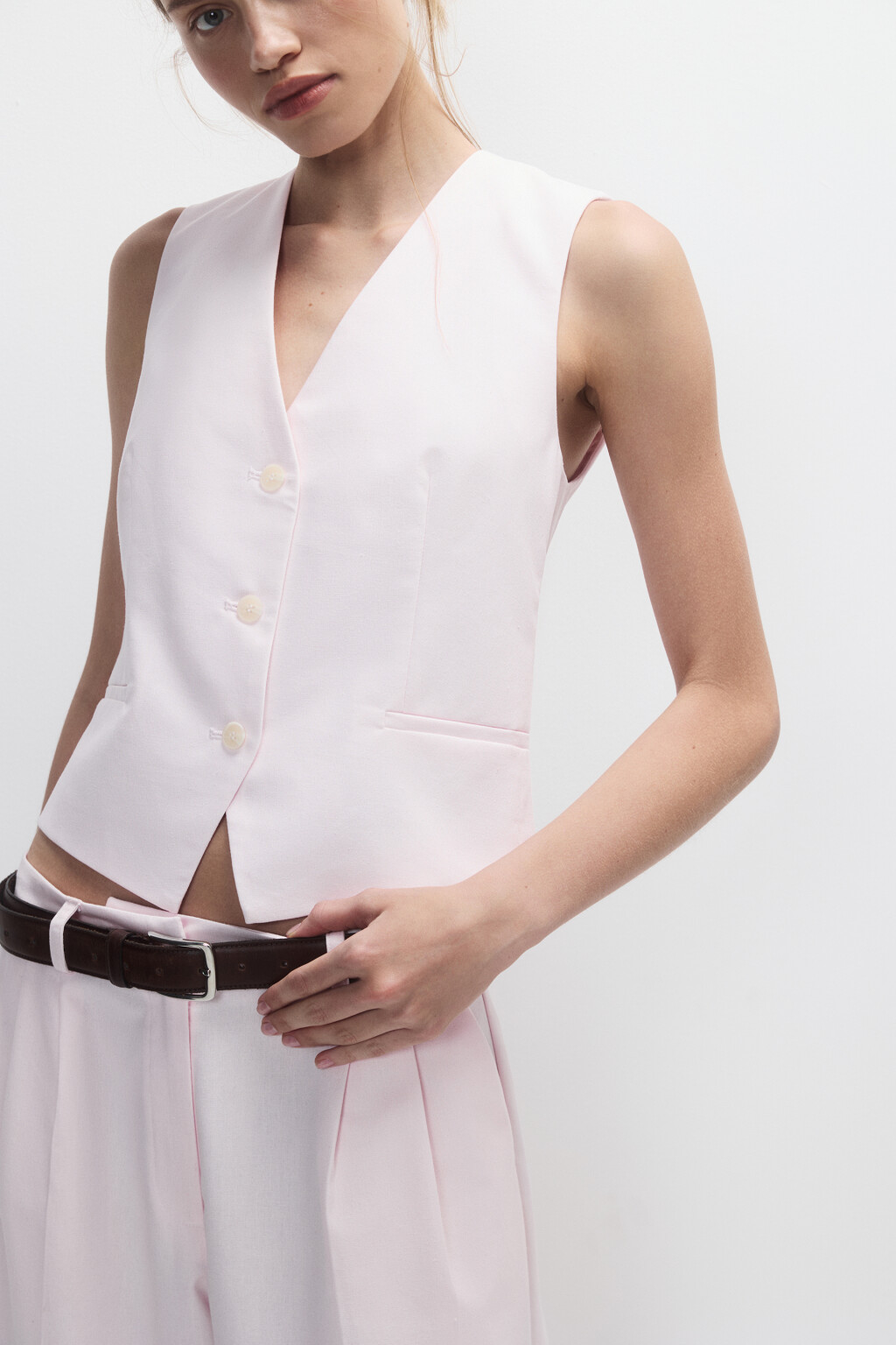 Жилет костюмный из ткани со льном - цвет розовый - 1