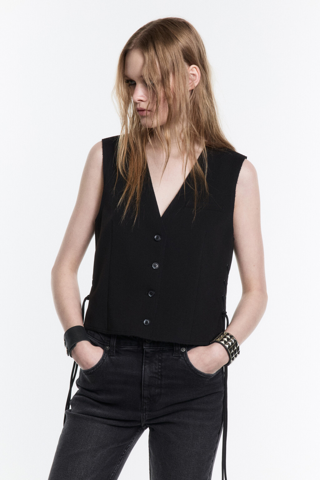 Жилет костюмный с разрезами и шнуровкой - цвет черный - 2