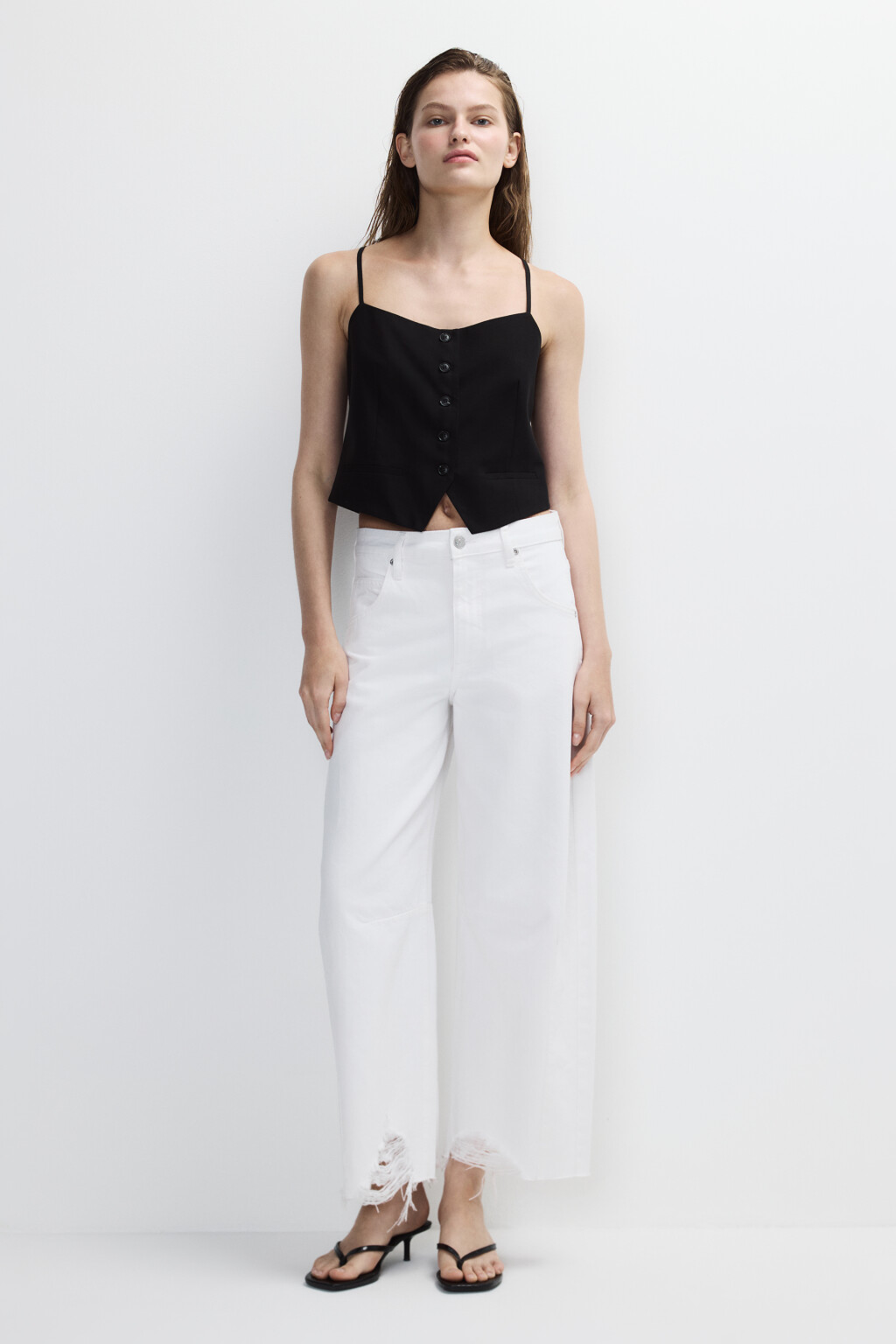 Топ-жилет на тонких бретельках - цвет черный - 5