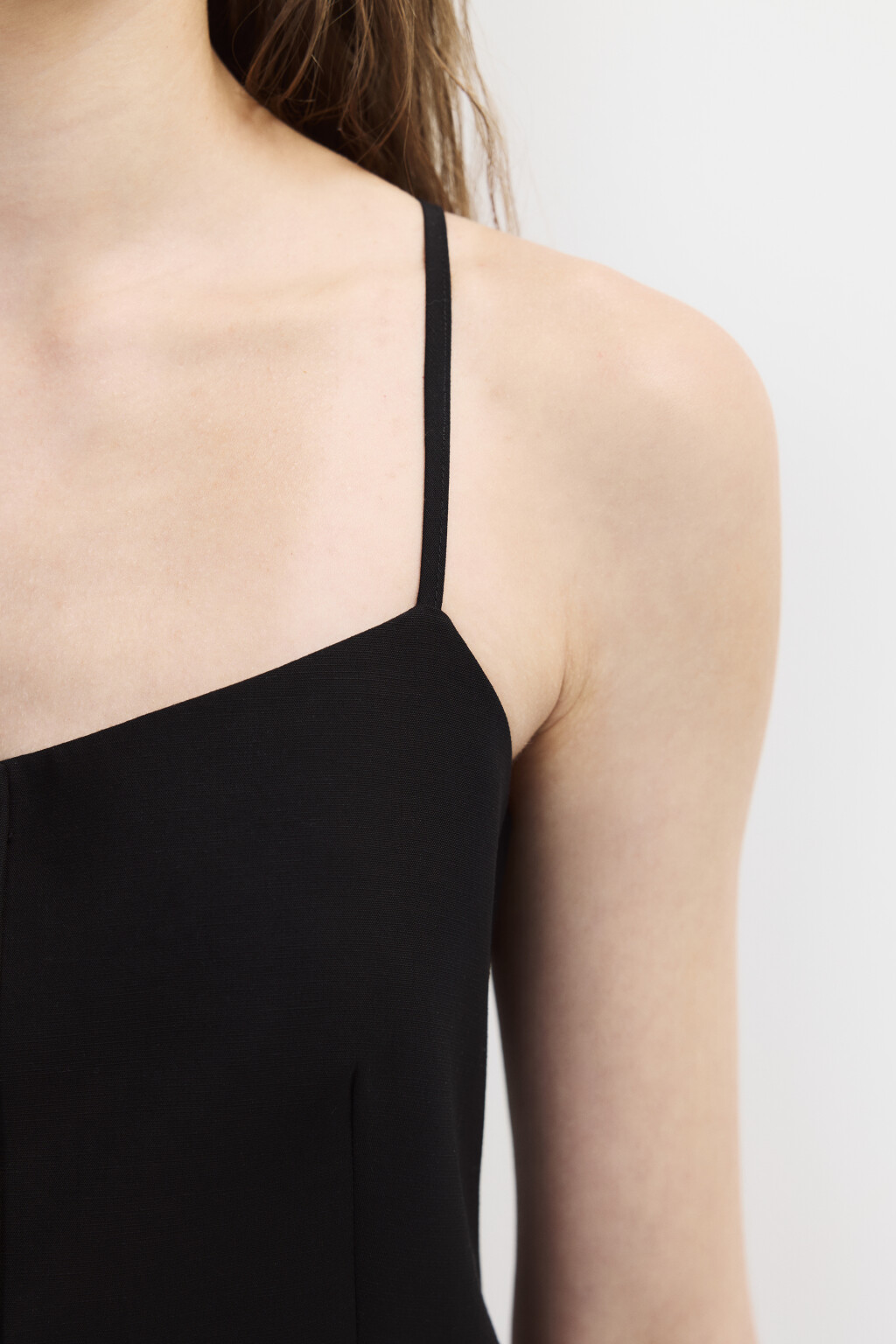 Топ-жилет на тонких бретельках - цвет черный - 7