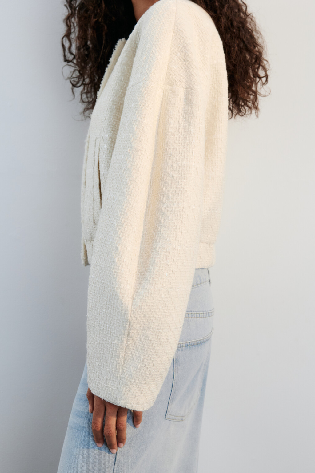 Жакет-бомбер oversize твидовый укороченный - цвет молочный - 6