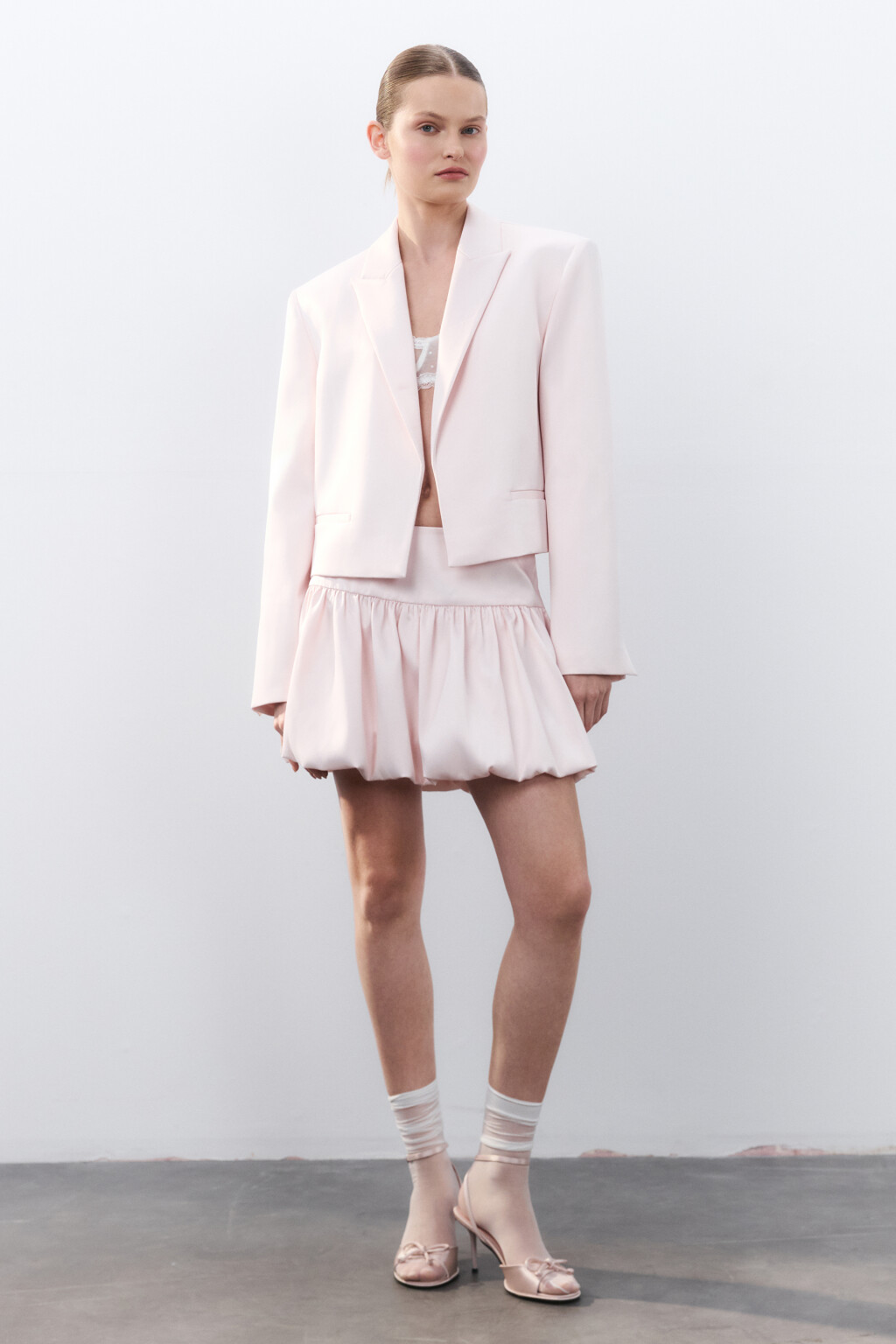 Жакет укороченный из атласной ткани - цвет розовый - 6