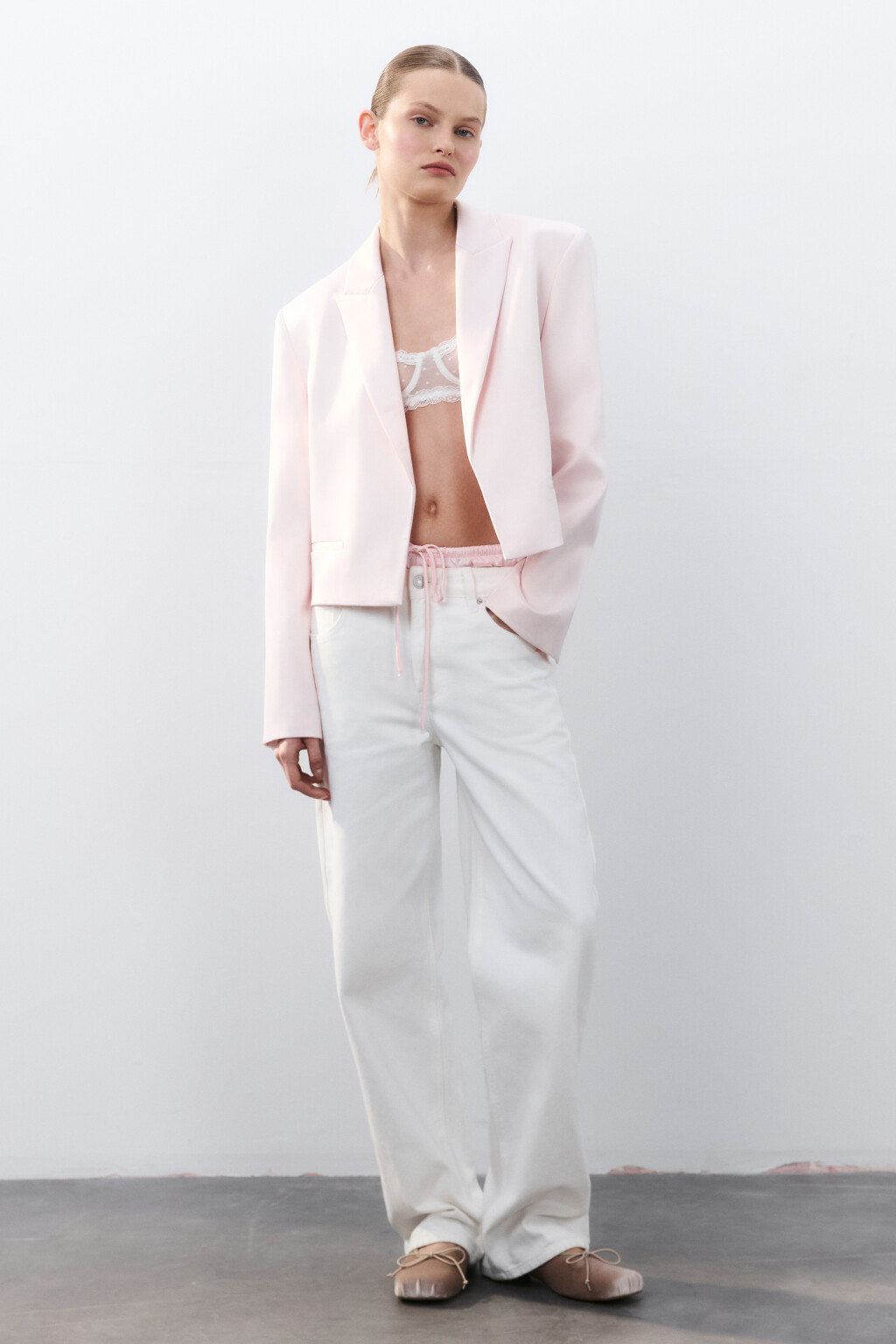 Жакет укороченный из атласной ткани - цвет розовый - 7