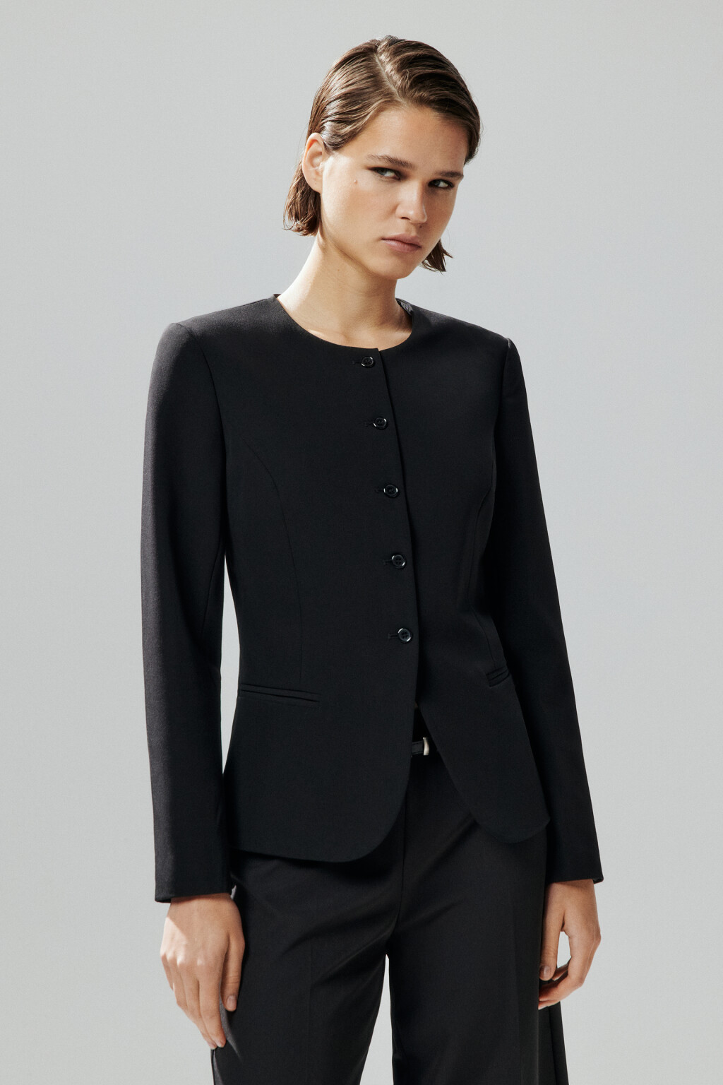 Пиджак приталенный однобортный - цвет черный - 2
