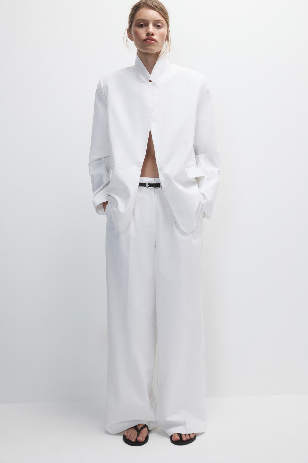 Брюки широкие костюмные со стрелками - цвет белый - 2