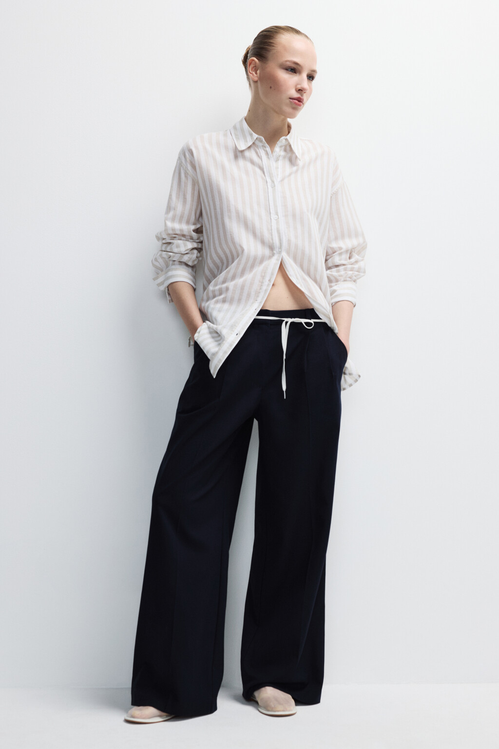 Брюки широкие костюмные со стрелками - цвет синий - 4