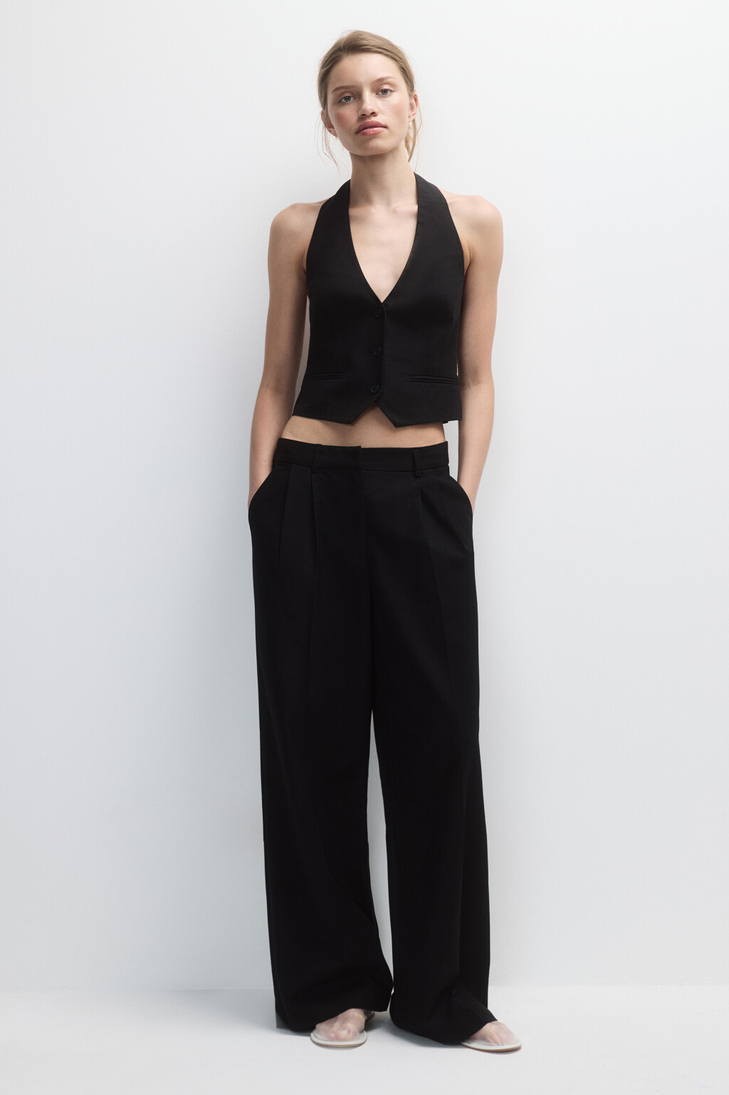 Брюки широкие костюмные со стрелками - цвет черный - 5