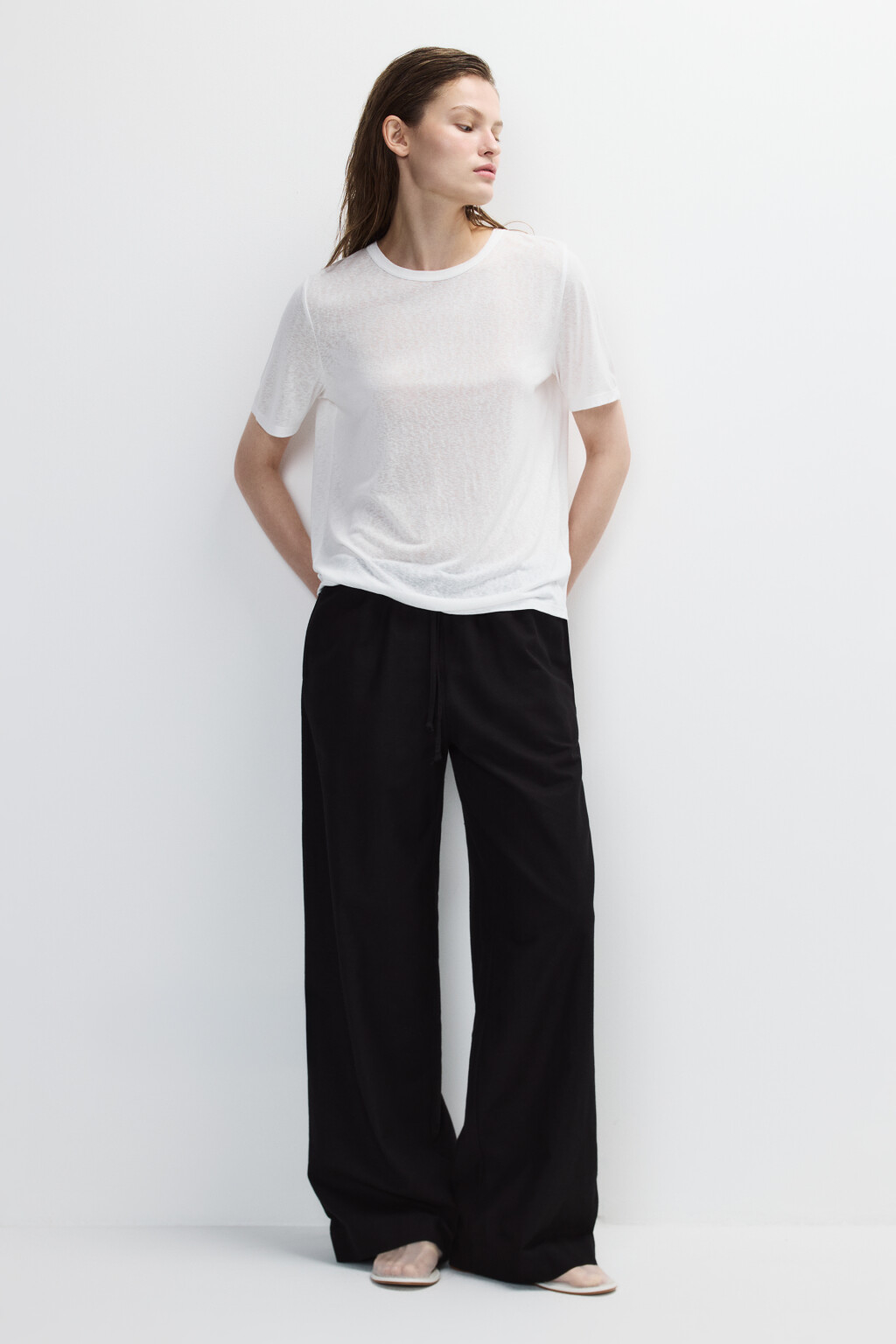 Брюки широкие с поясом на завязках - цвет черный - 4