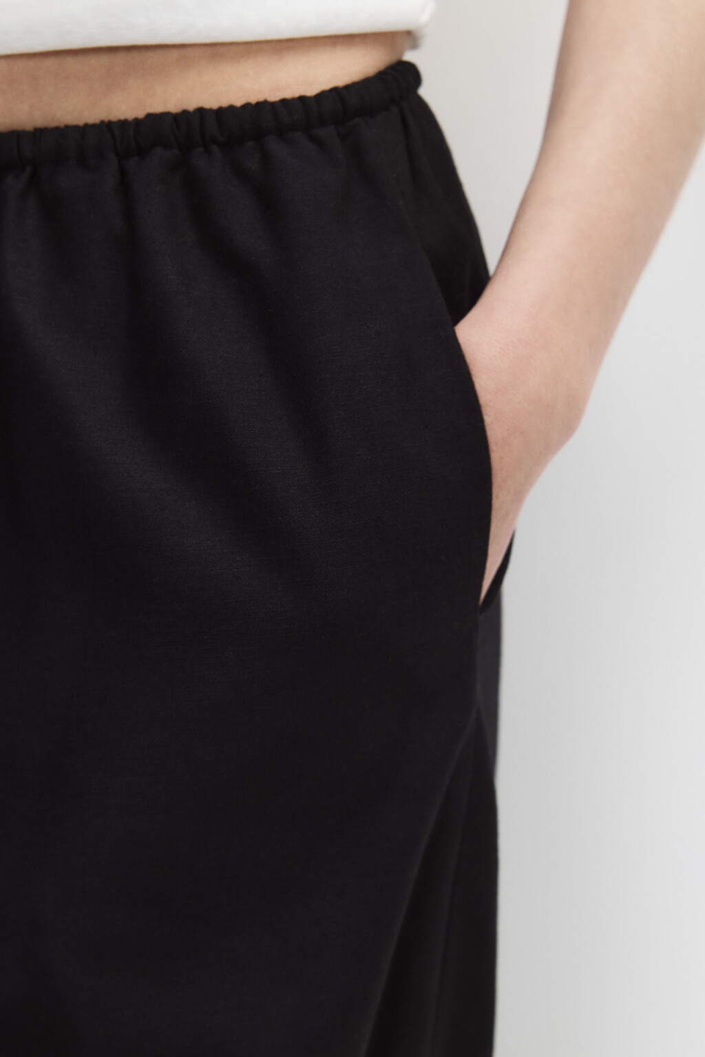 Брюки широкие с поясом на завязках - цвет черный - 6