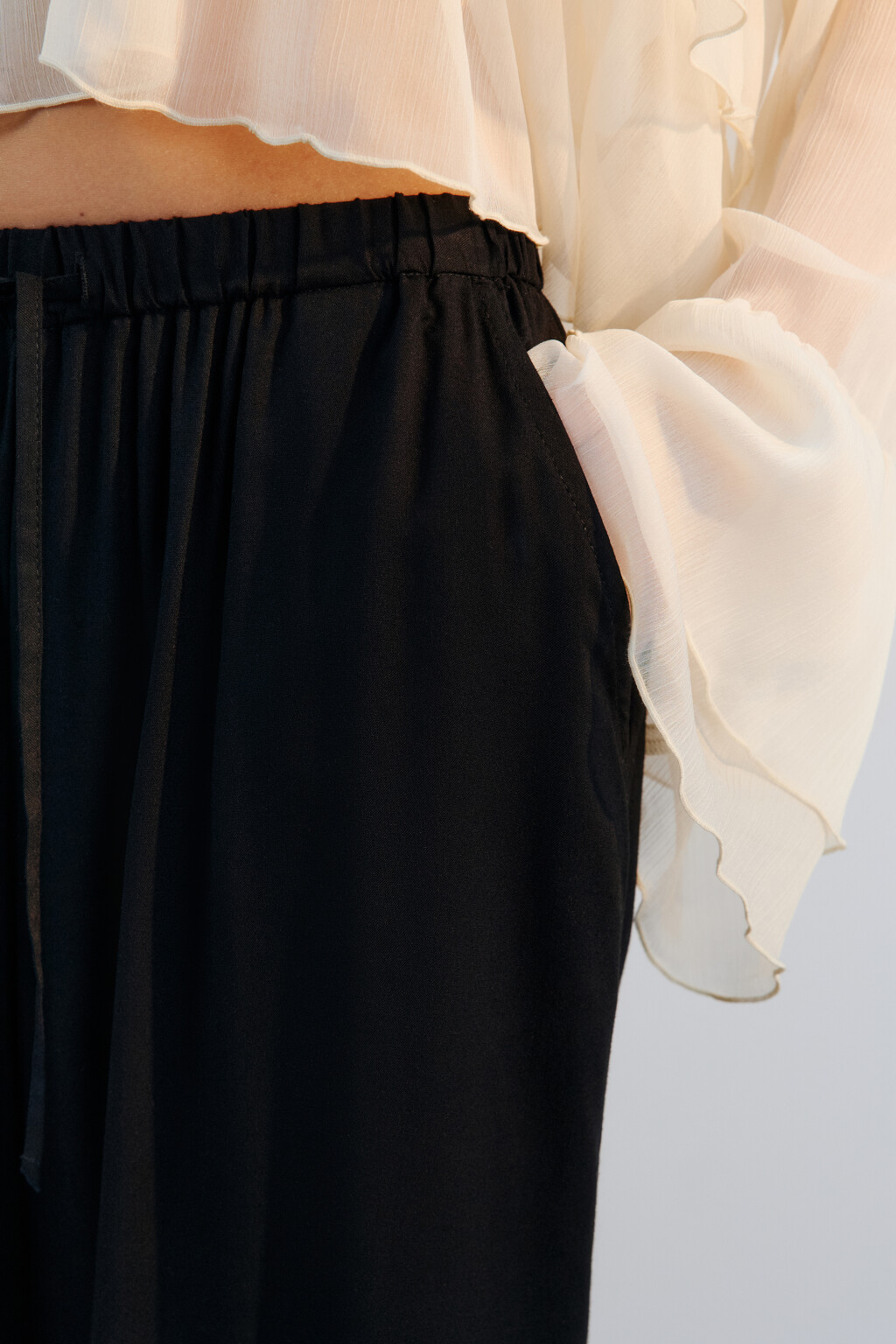 Брюки широкие вискозные с поясом-резинкой - цвет черный - 6