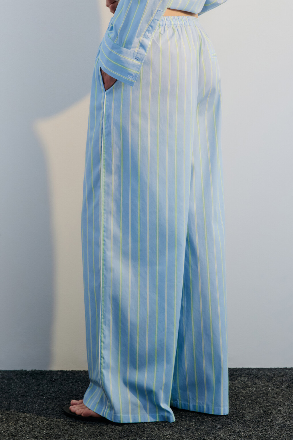 Брюки широкие хлопковые в полоску - цвет голубой - 3