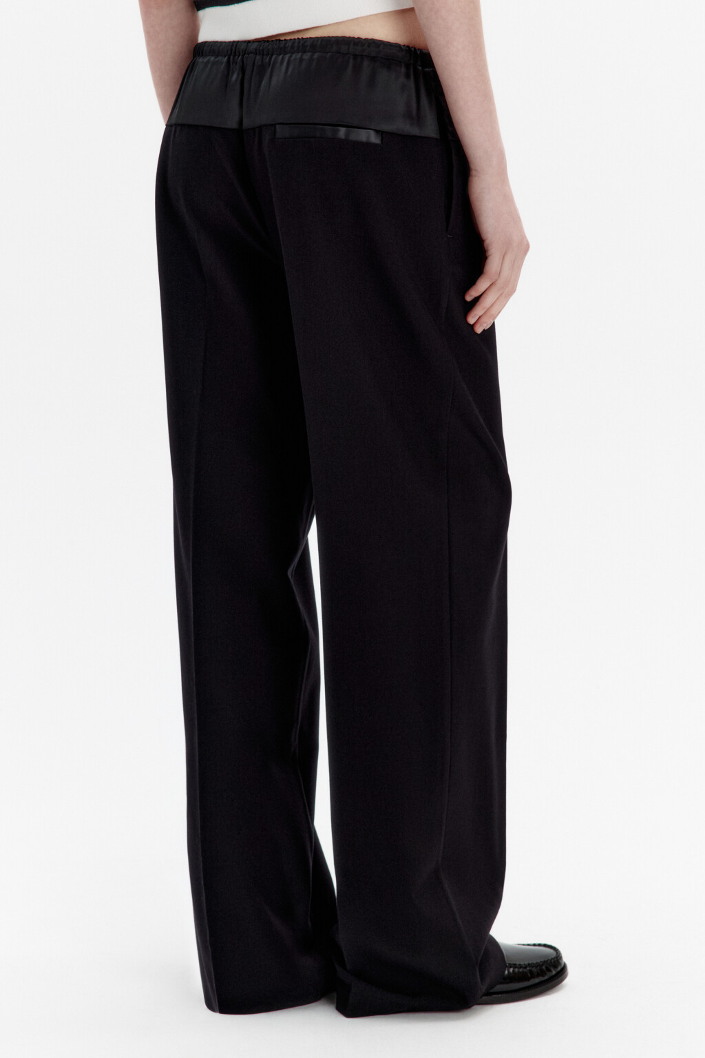 Брюки прямые костюмные с поясом на завязках - цвет черный - 3