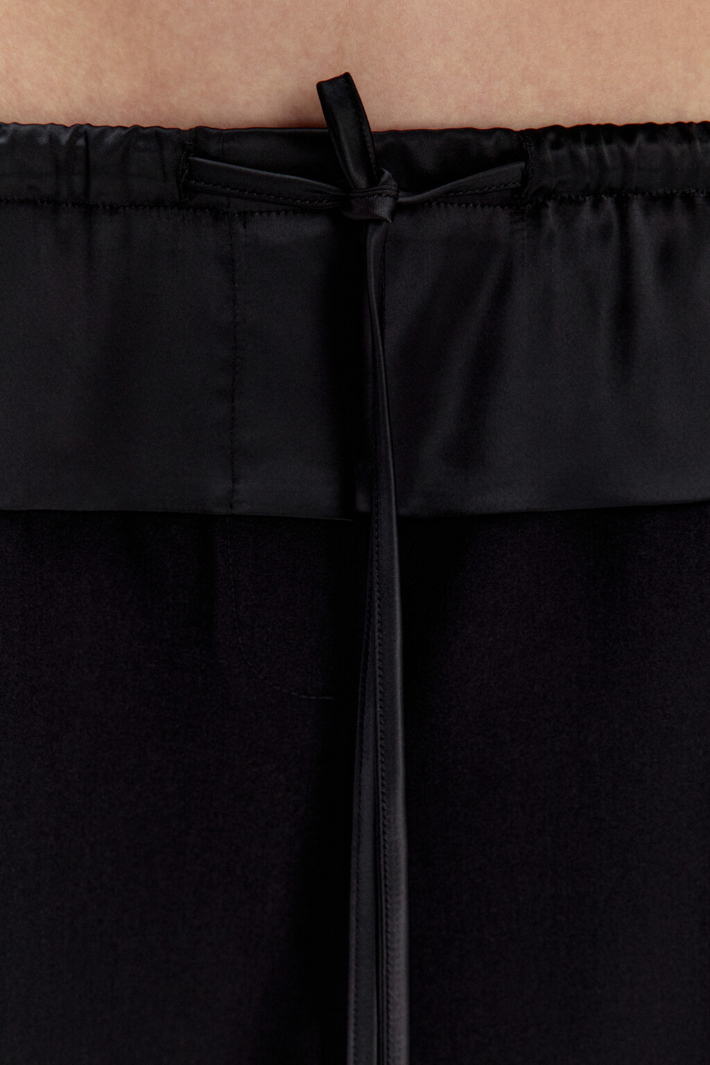 Брюки прямые костюмные с поясом на завязках - цвет черный - 5