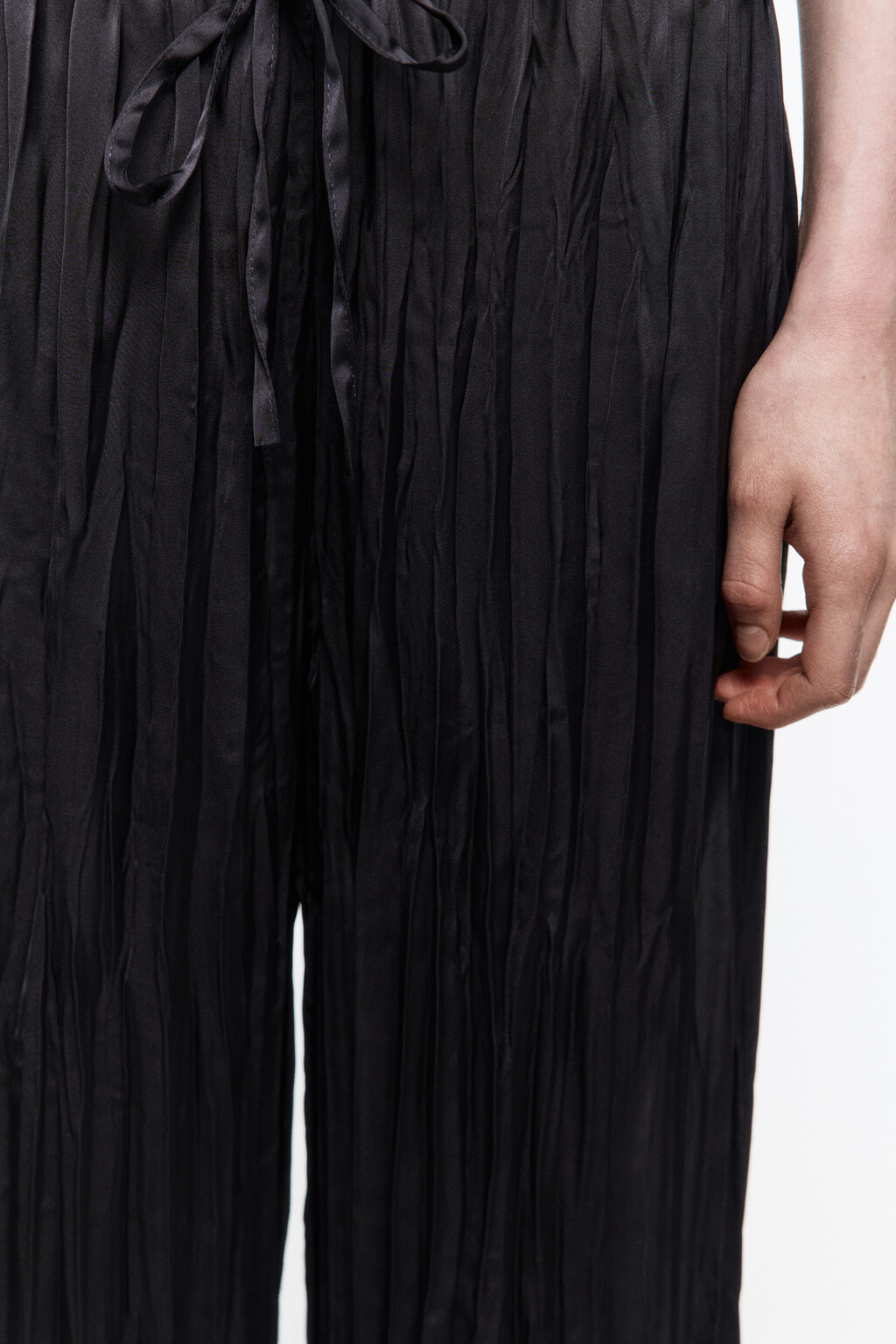 Брюки прямые из жатой ткани - цвет серый - 7