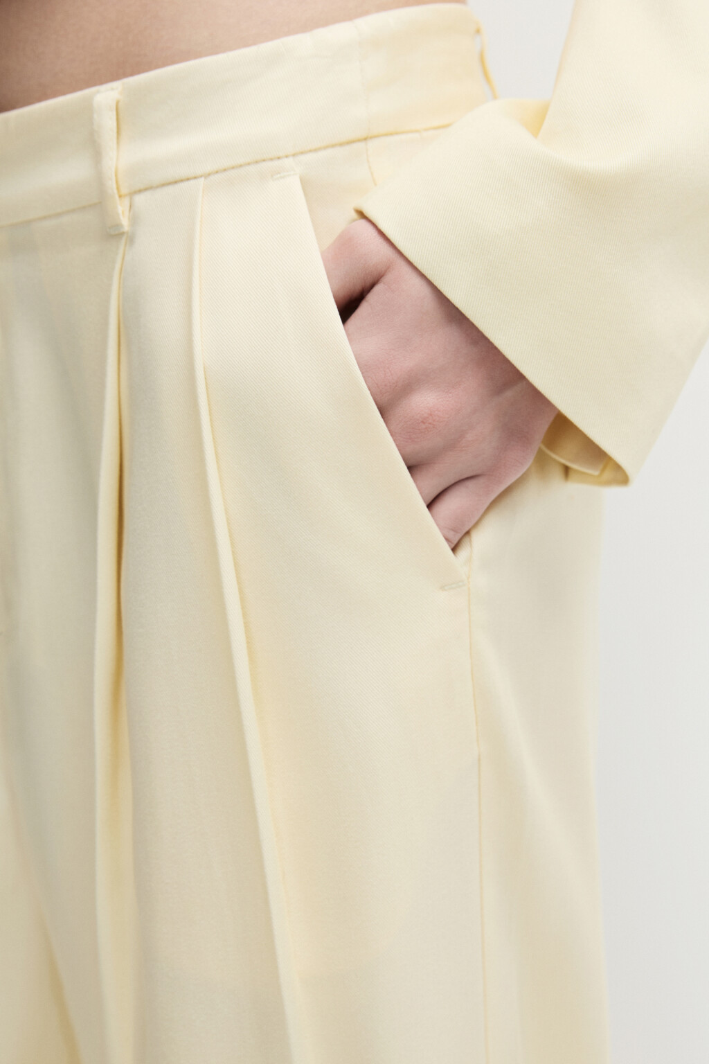 Брюки-бананы костюмные из тенсела - цвет ванильный - 7