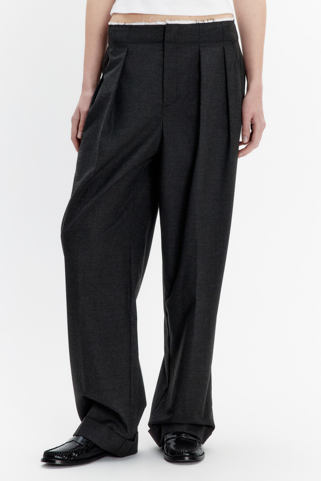 Брюки-бананы костюмные со стрелками - цвет серый - 3