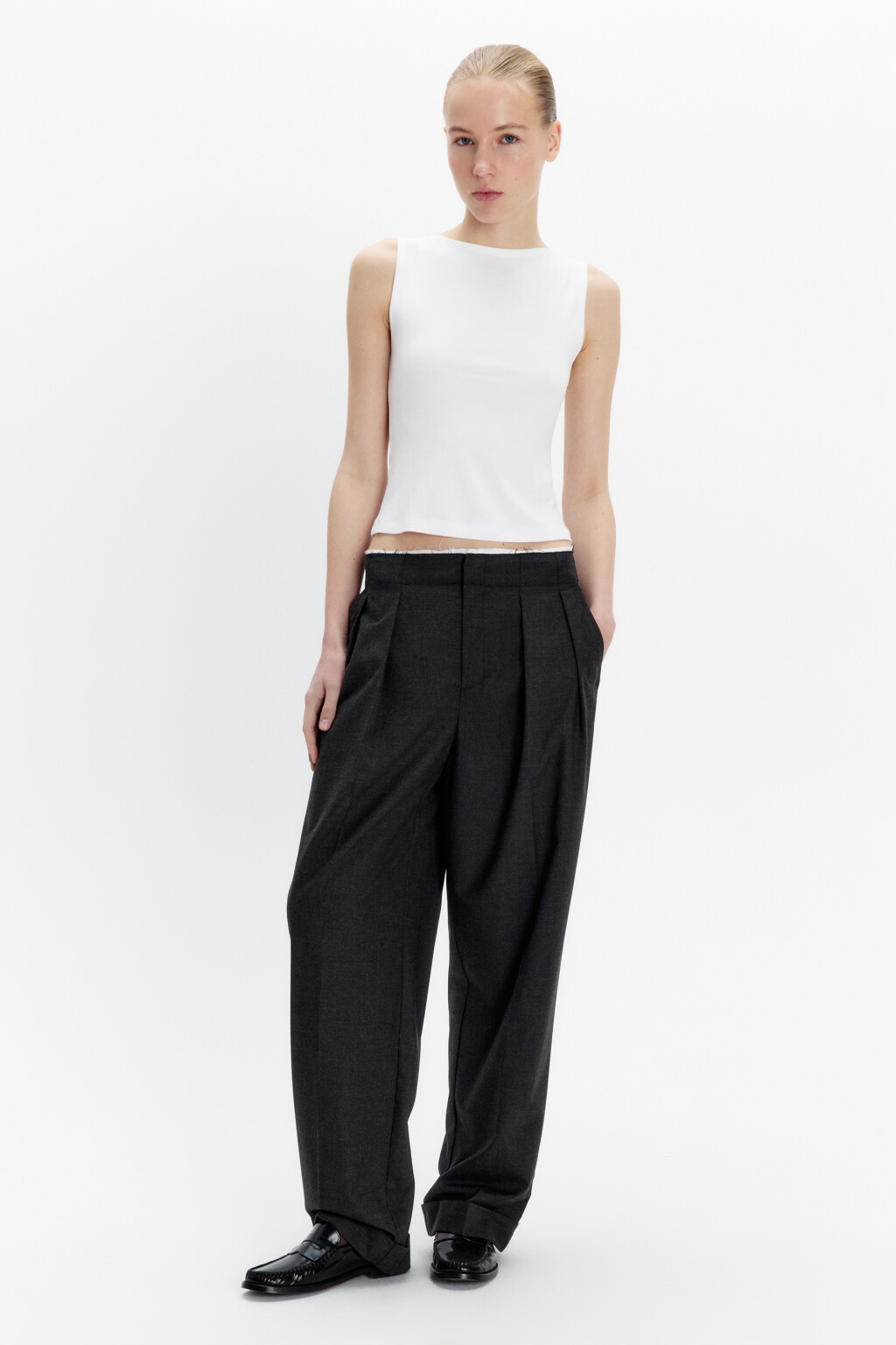 Брюки-бананы костюмные со стрелками - цвет серый - 5