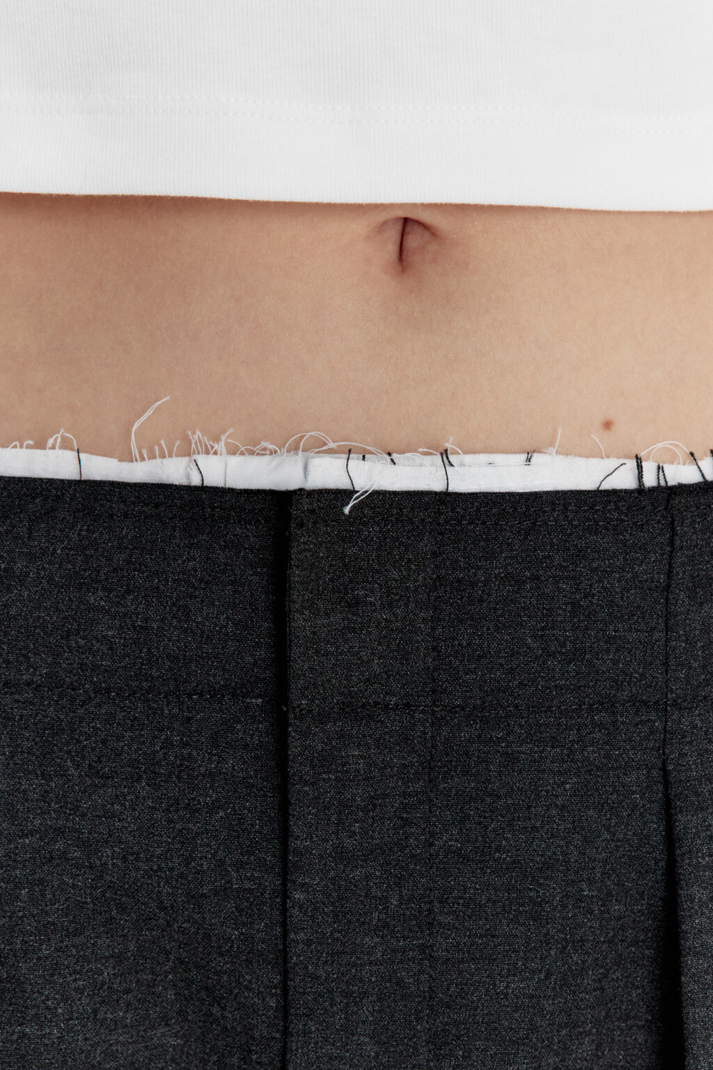 Брюки-бананы костюмные со стрелками - цвет серый - 6