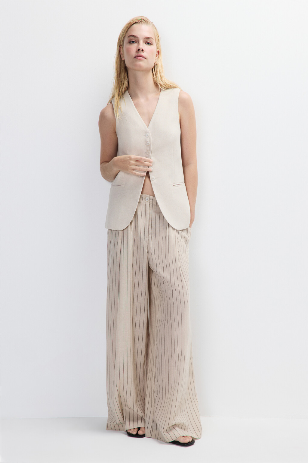 Брюки широкие в полоску - цвет бежевый - 4