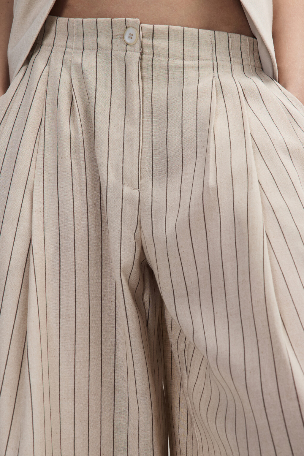 Брюки широкие в полоску - цвет бежевый - 5