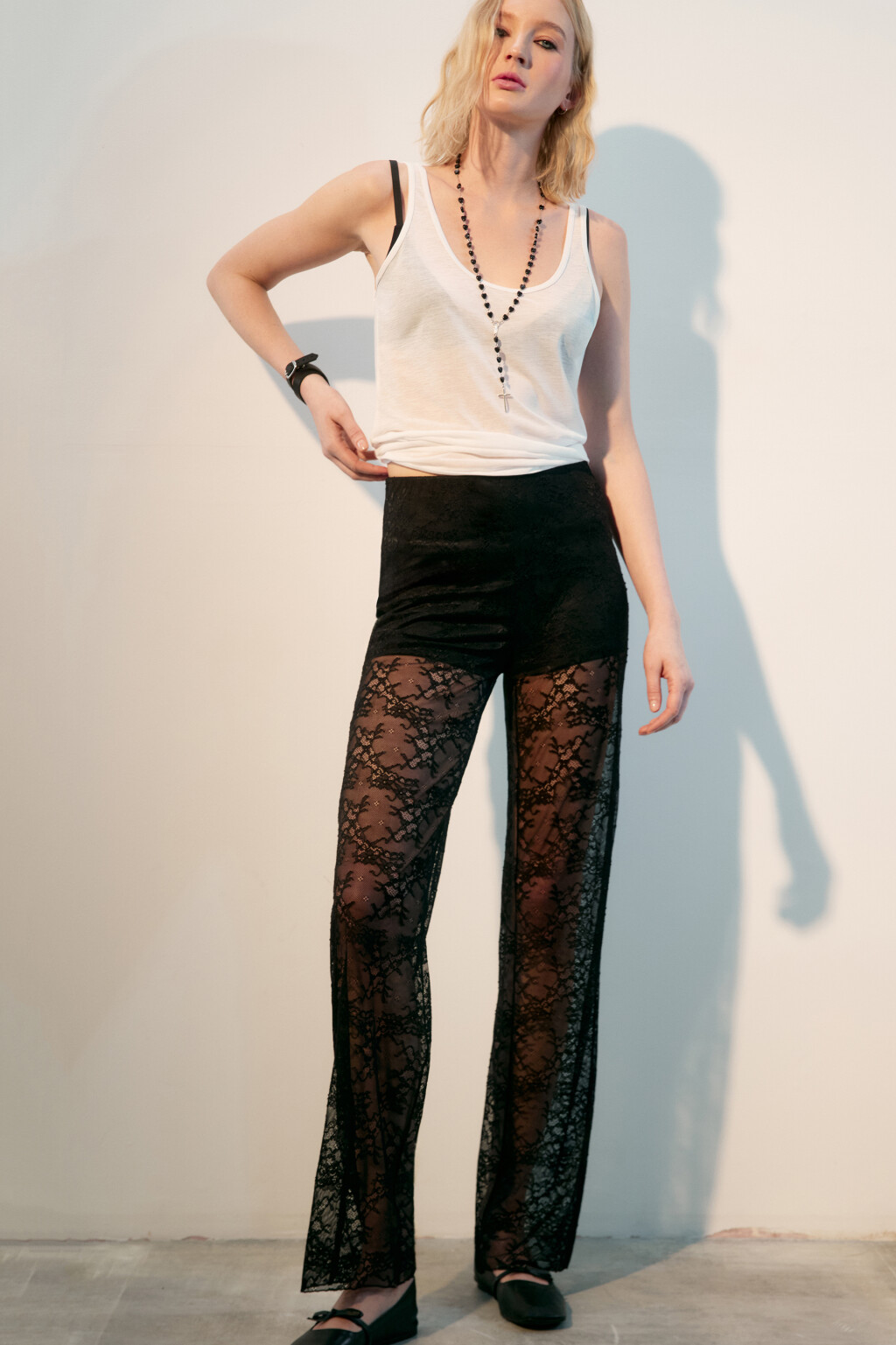 Брюки кружевные с короткой подкладкой - цвет черный - 1