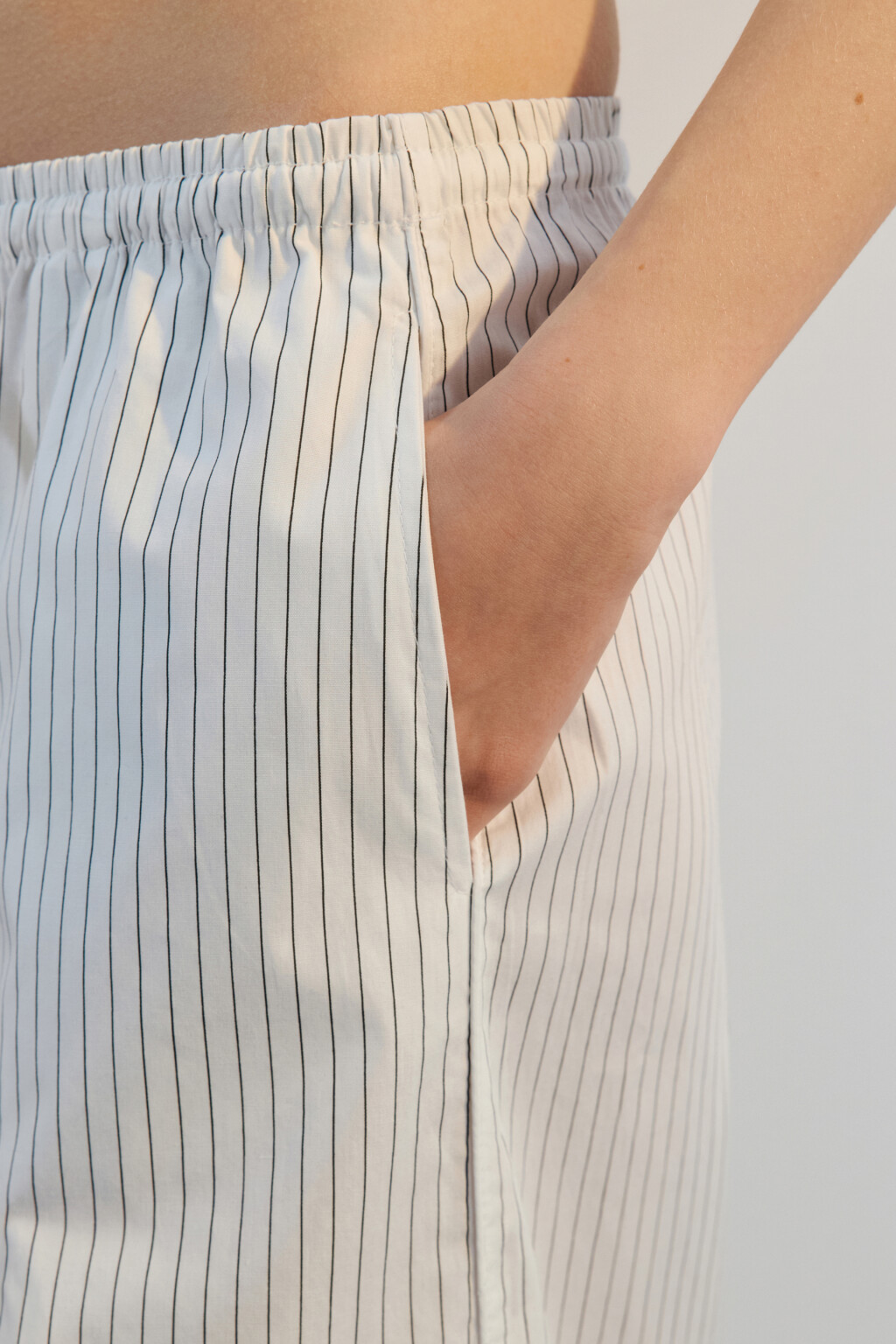 Брюки широкие хлопковые в полоску - цвет черный - 8