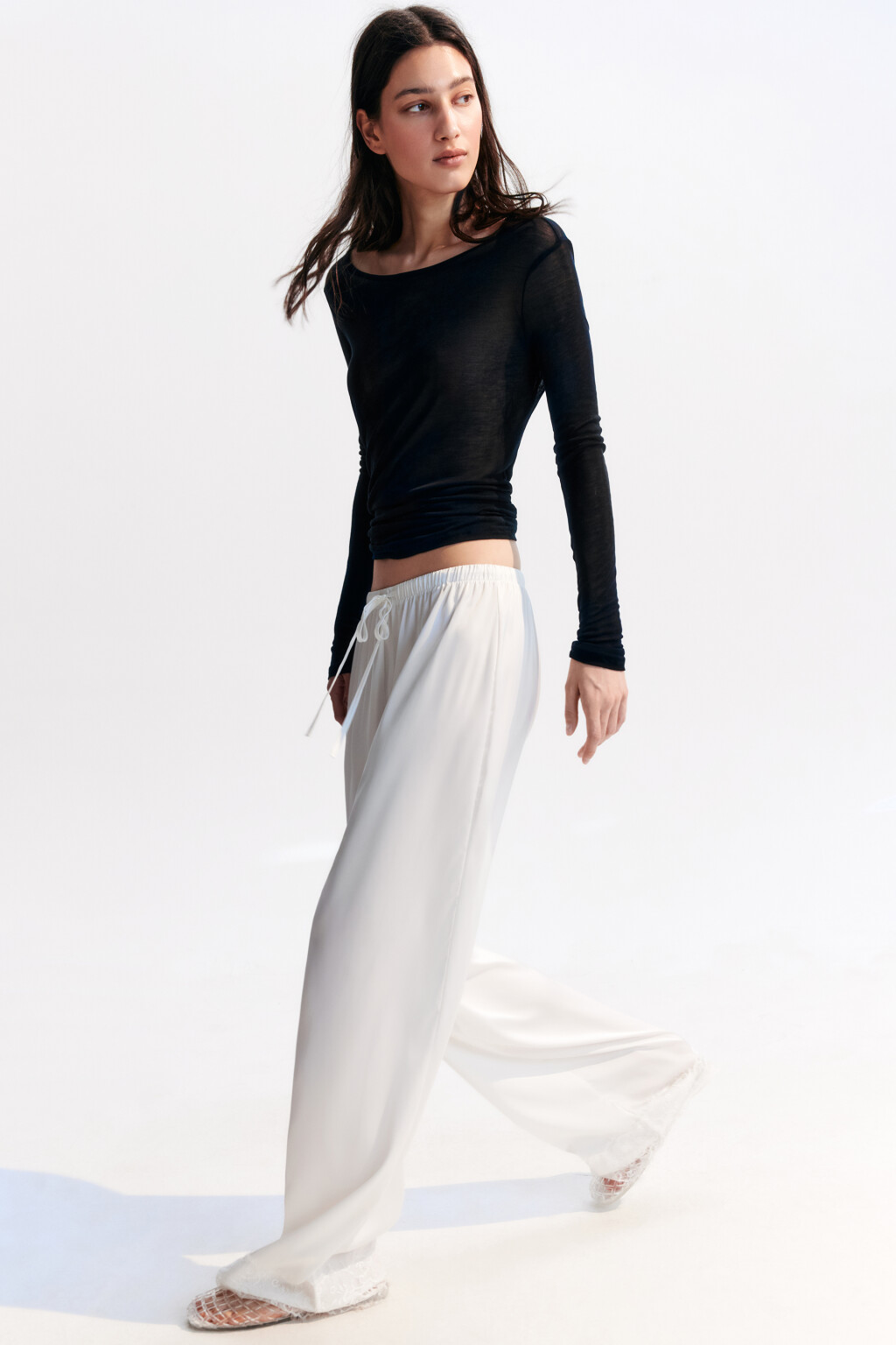 Брюки атласные с кружевом - цвет белый - 1